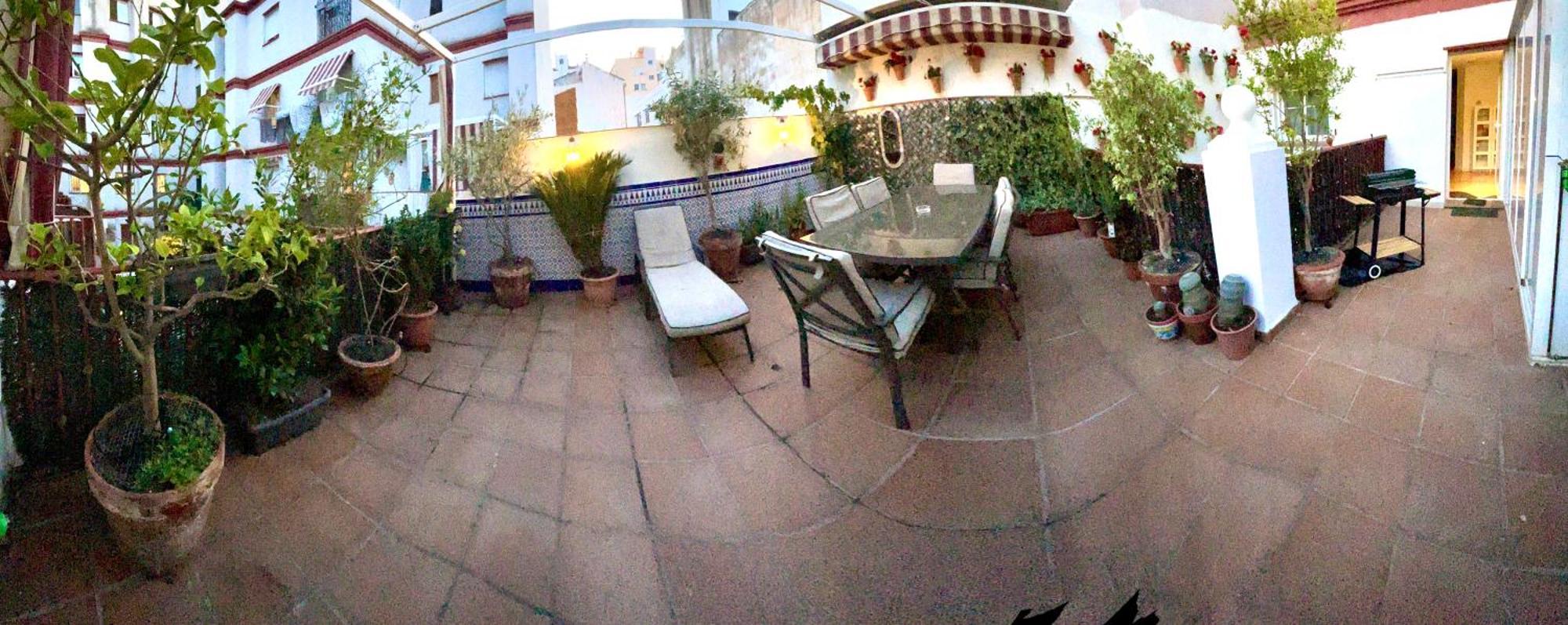 Maravilloso Centrico De 70m2, Jardin Propio 40m2 Con Piscina Ninos Y Parking Opcional Apartment Malaga