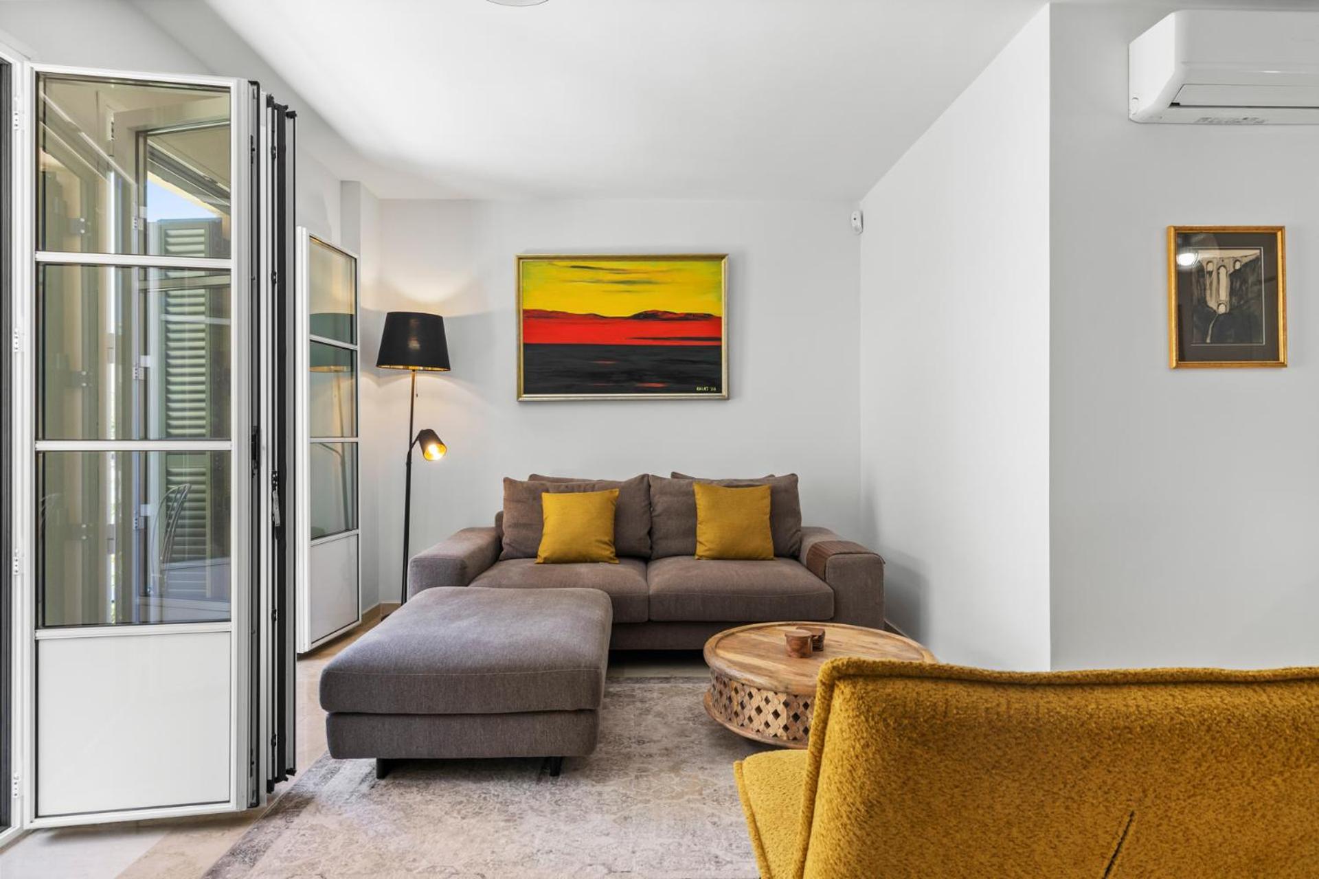 Stunning In Historic Center By Costarentals - Mal05 *