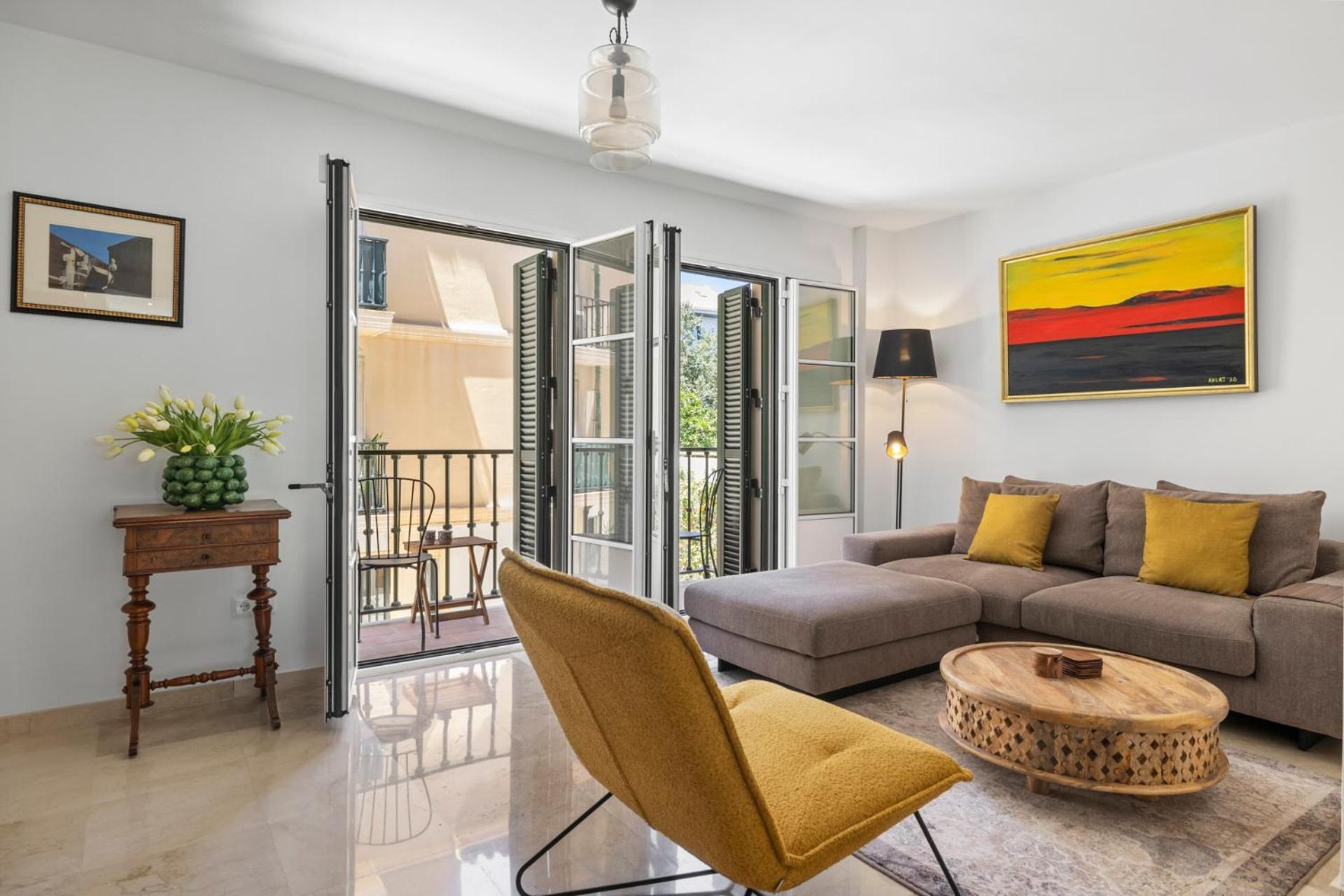 Apartment Stunning In Historic Center By Costarentals - Mal05 *