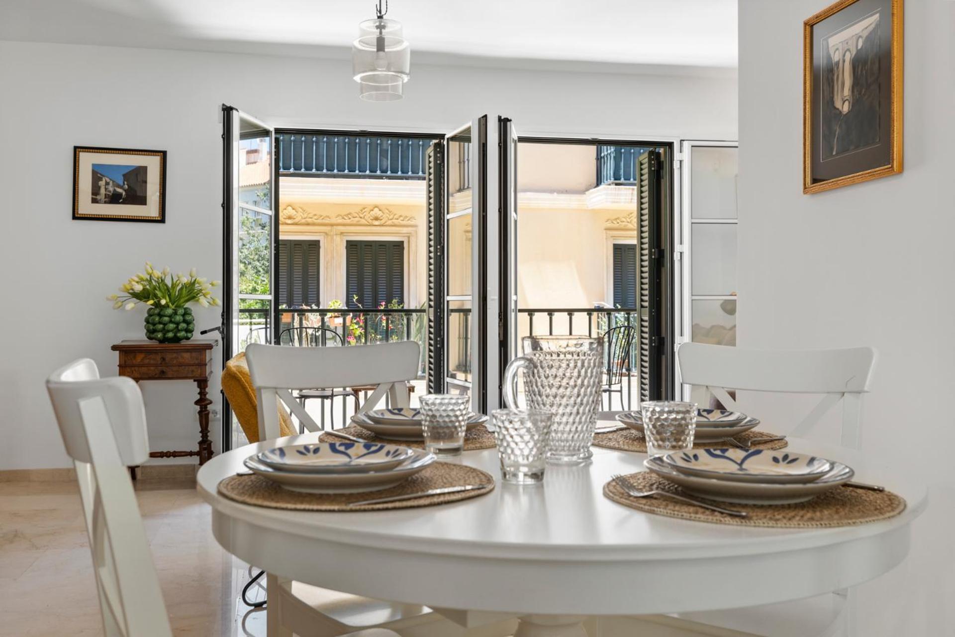 Stunning In Historic Center By Costarentals - Mal05 Apartment *
