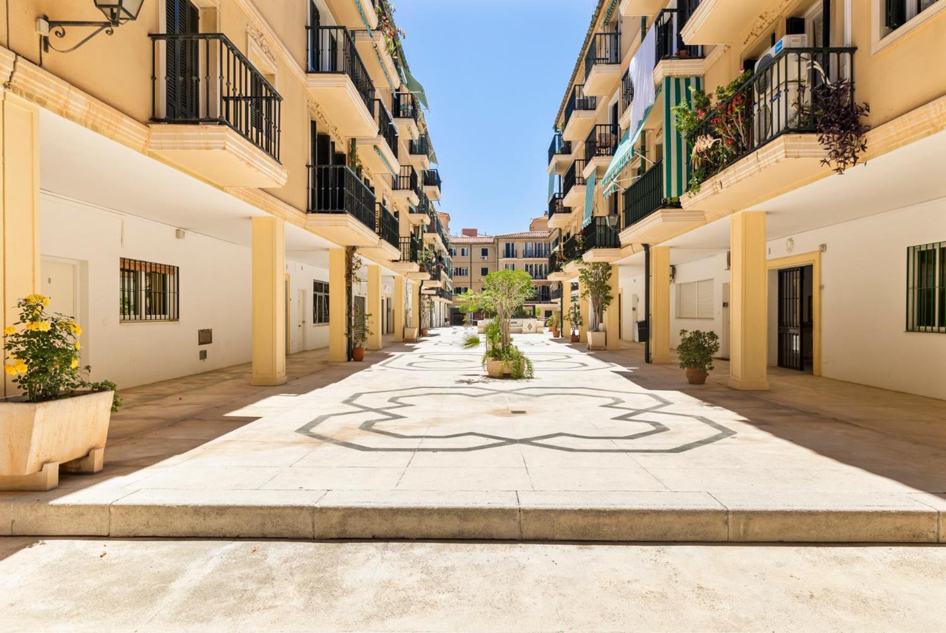 Stunning In Historic Center By Costarentals - Mal05 * Málaga