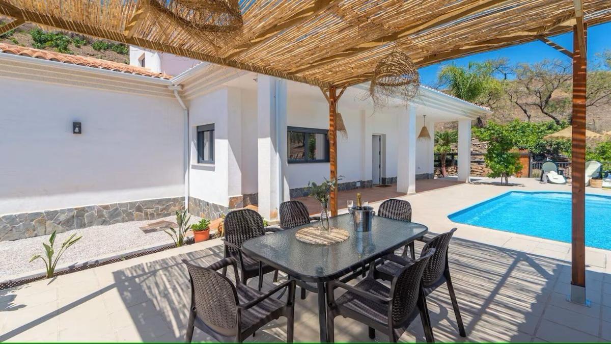 Vinas Villa *