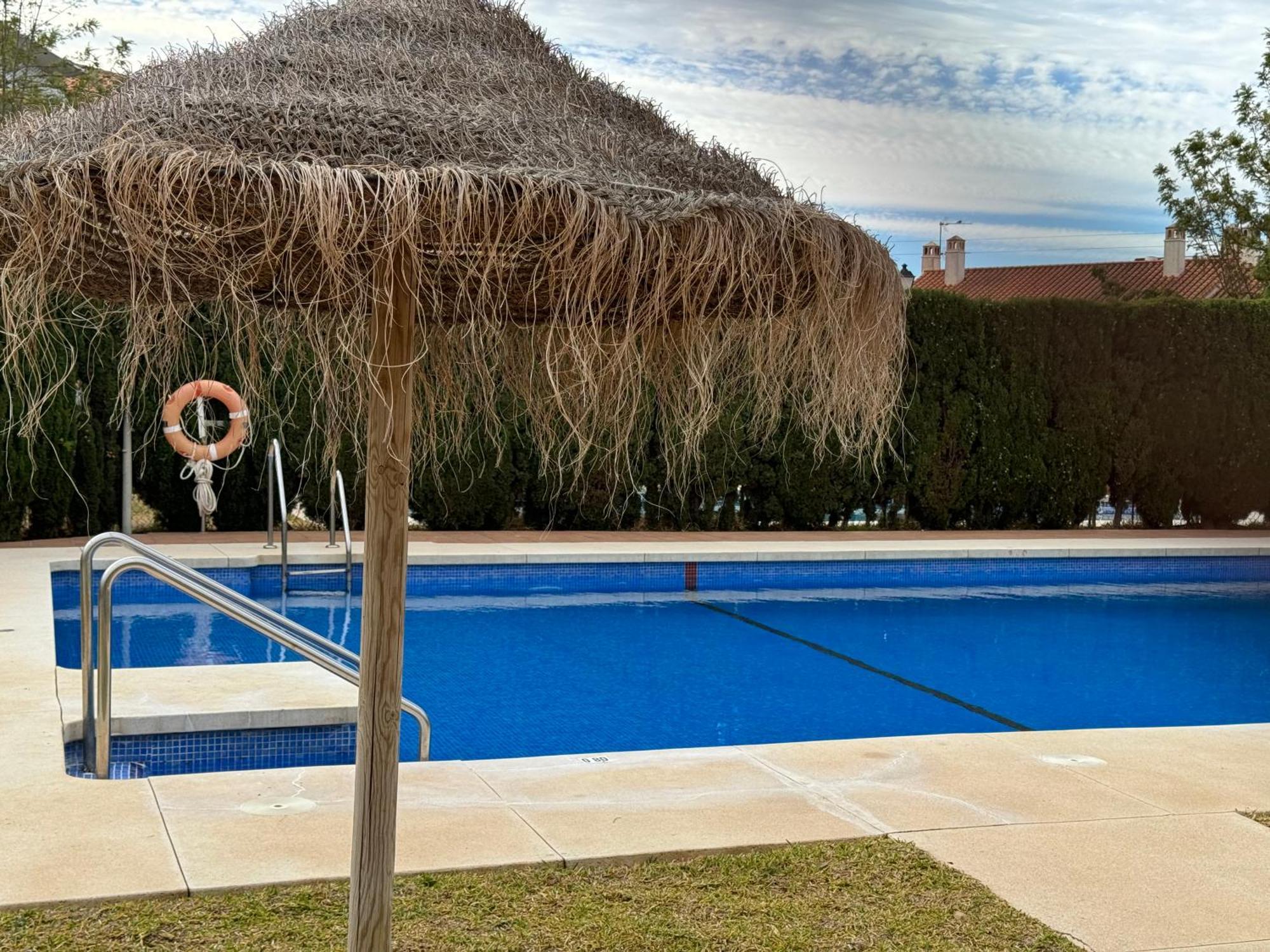 Nuestro Atico Con Vistas Al Mar Terraza, Piscina Y Parking Apartamento