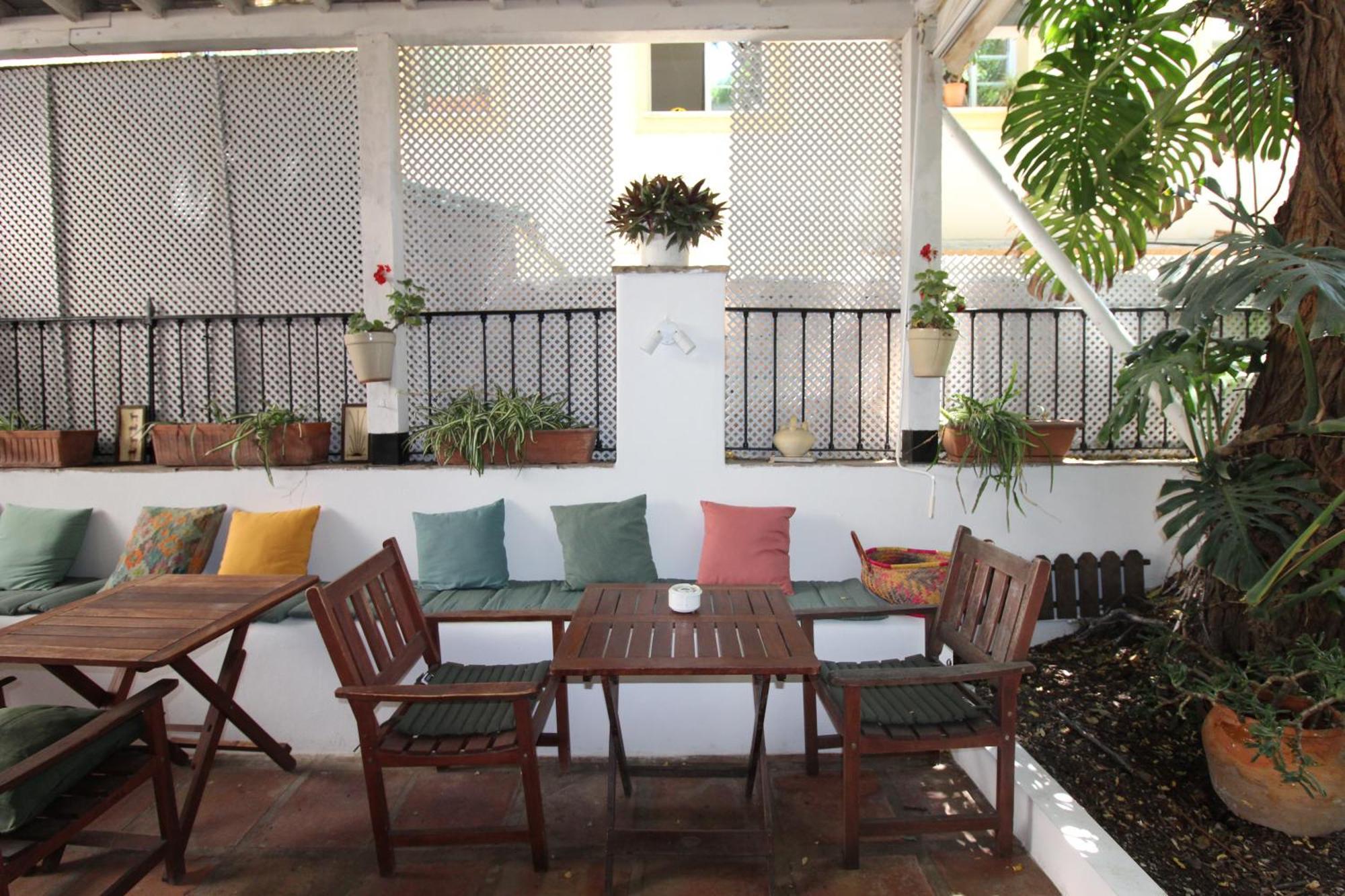 Acacias Guest house 2*
