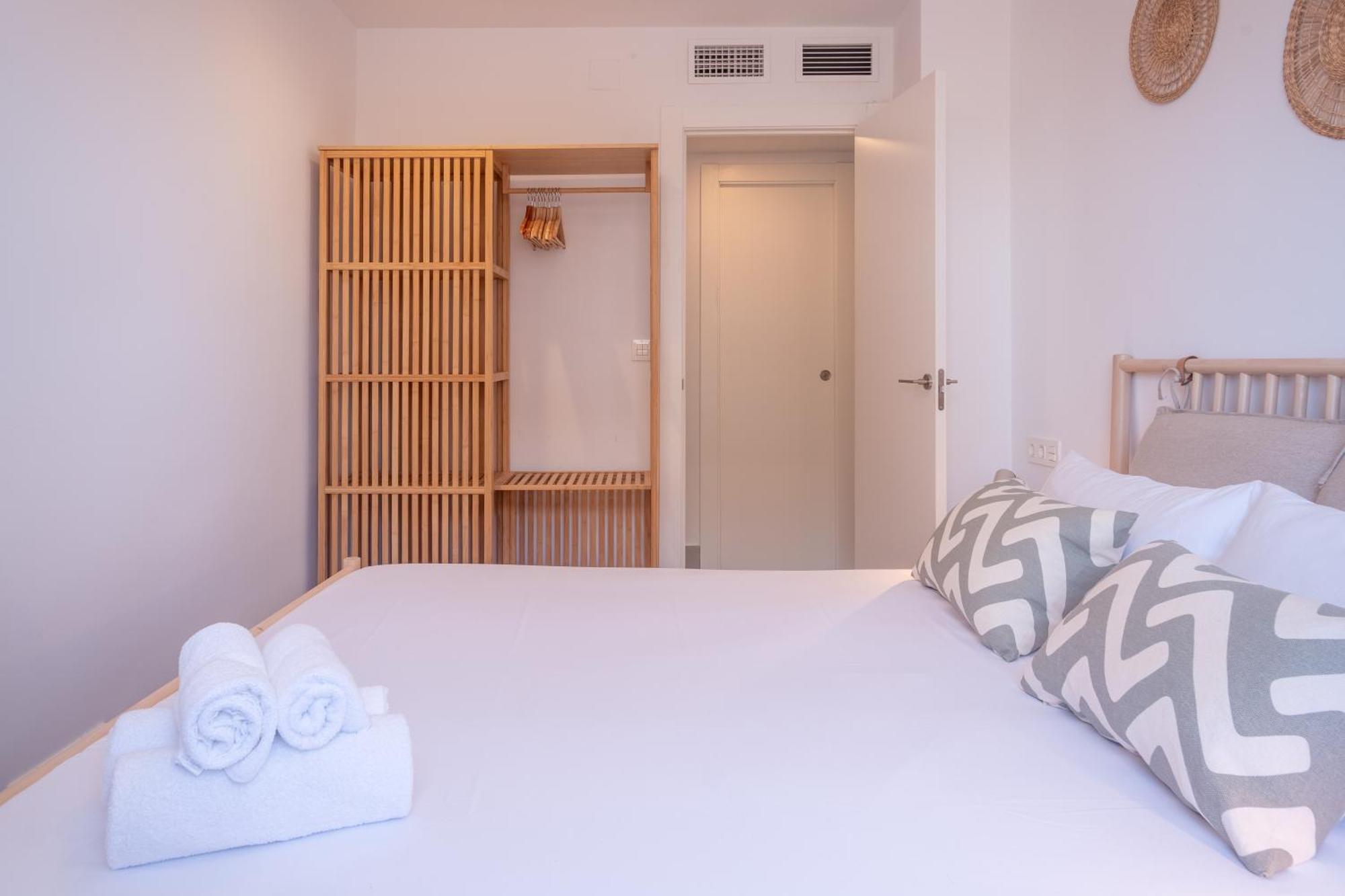 Bright With Views 3 Bedrooms 2 Bathrooms Apartment Malaga