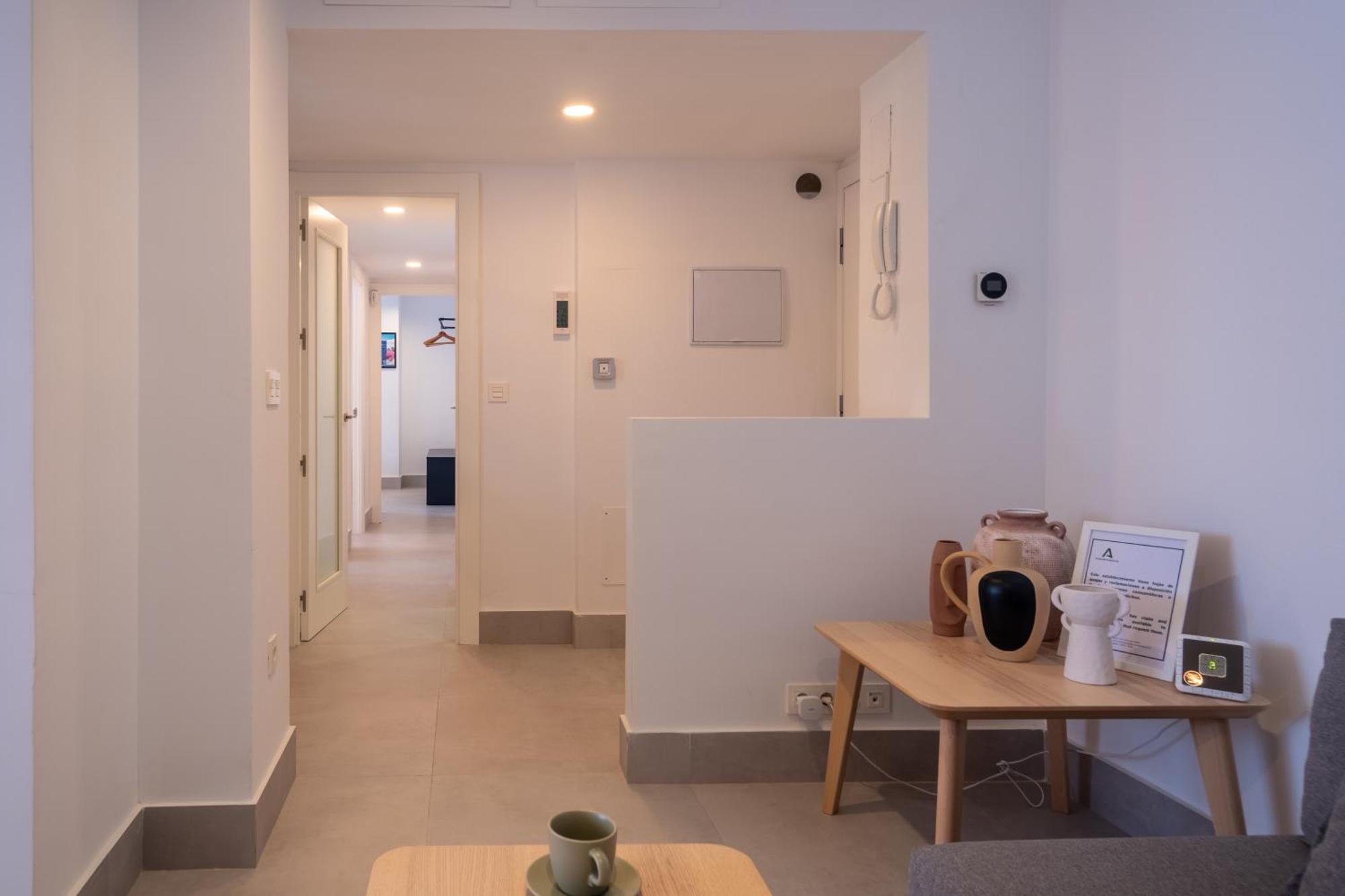 Bright With Views 3 Bedrooms 2 Bathrooms Apartment Malaga