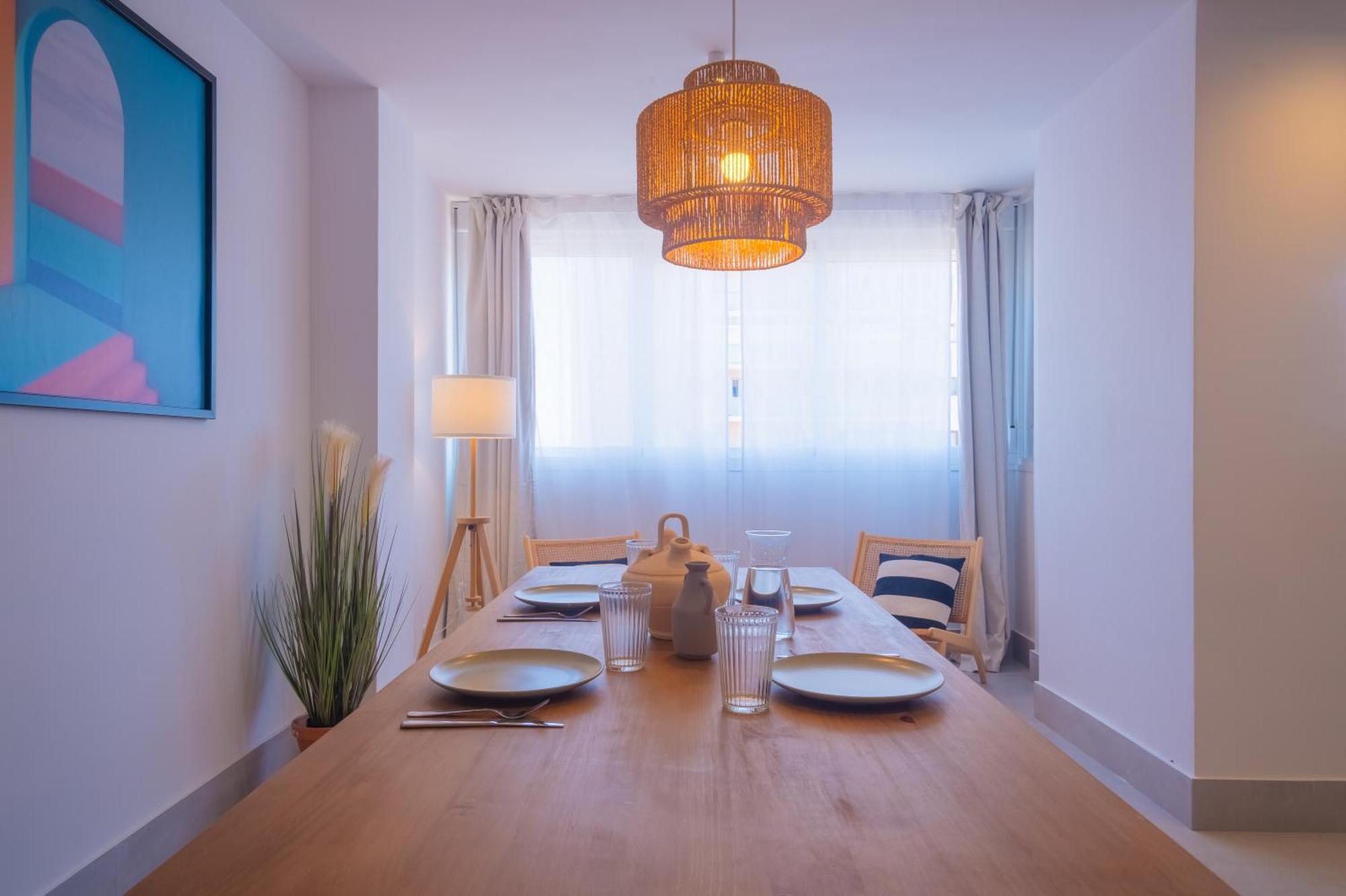 Bright With Views 3 Bedrooms 2 Bathrooms * Malaga