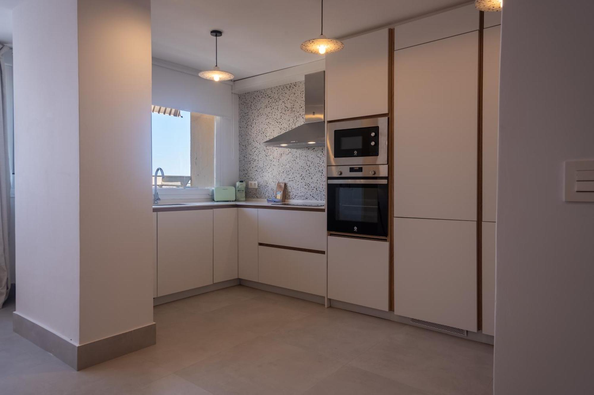 Apartment Bright With Views 3 Bedrooms 2 Bathrooms *