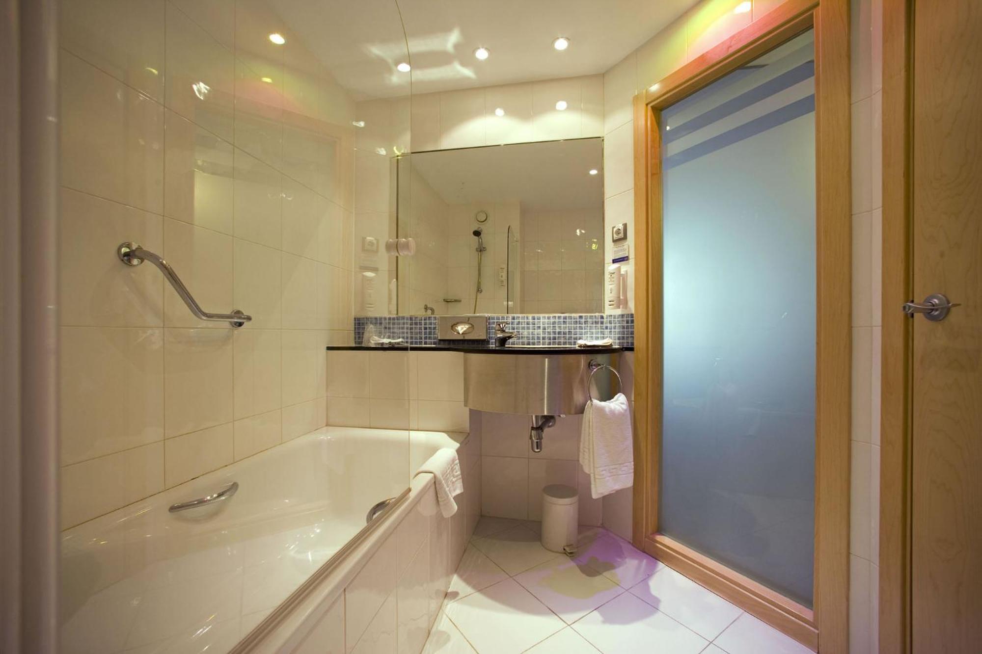 Express Airport By Ihg Hotel Malaga