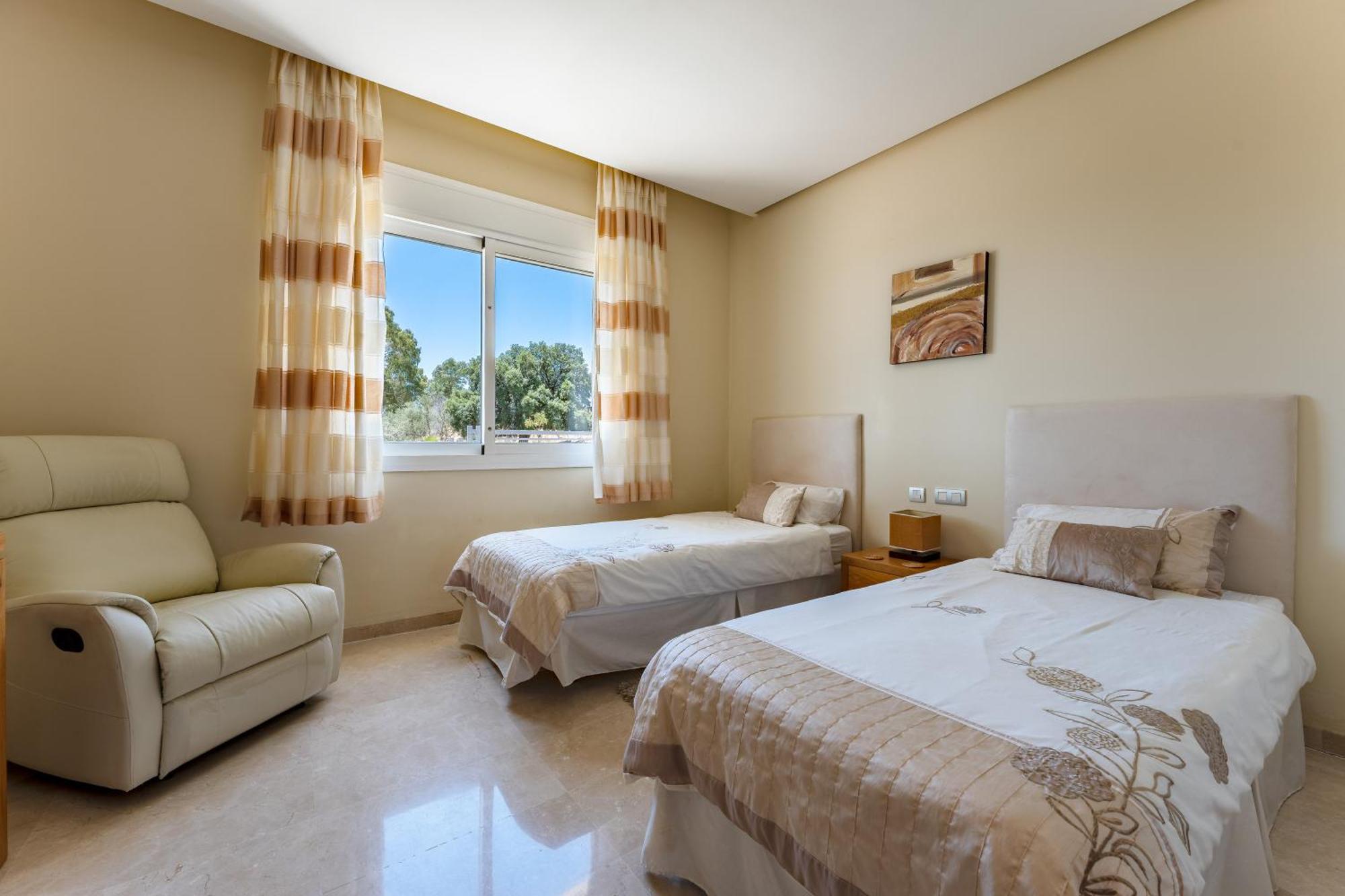Real Alta Vista Golf Apartment