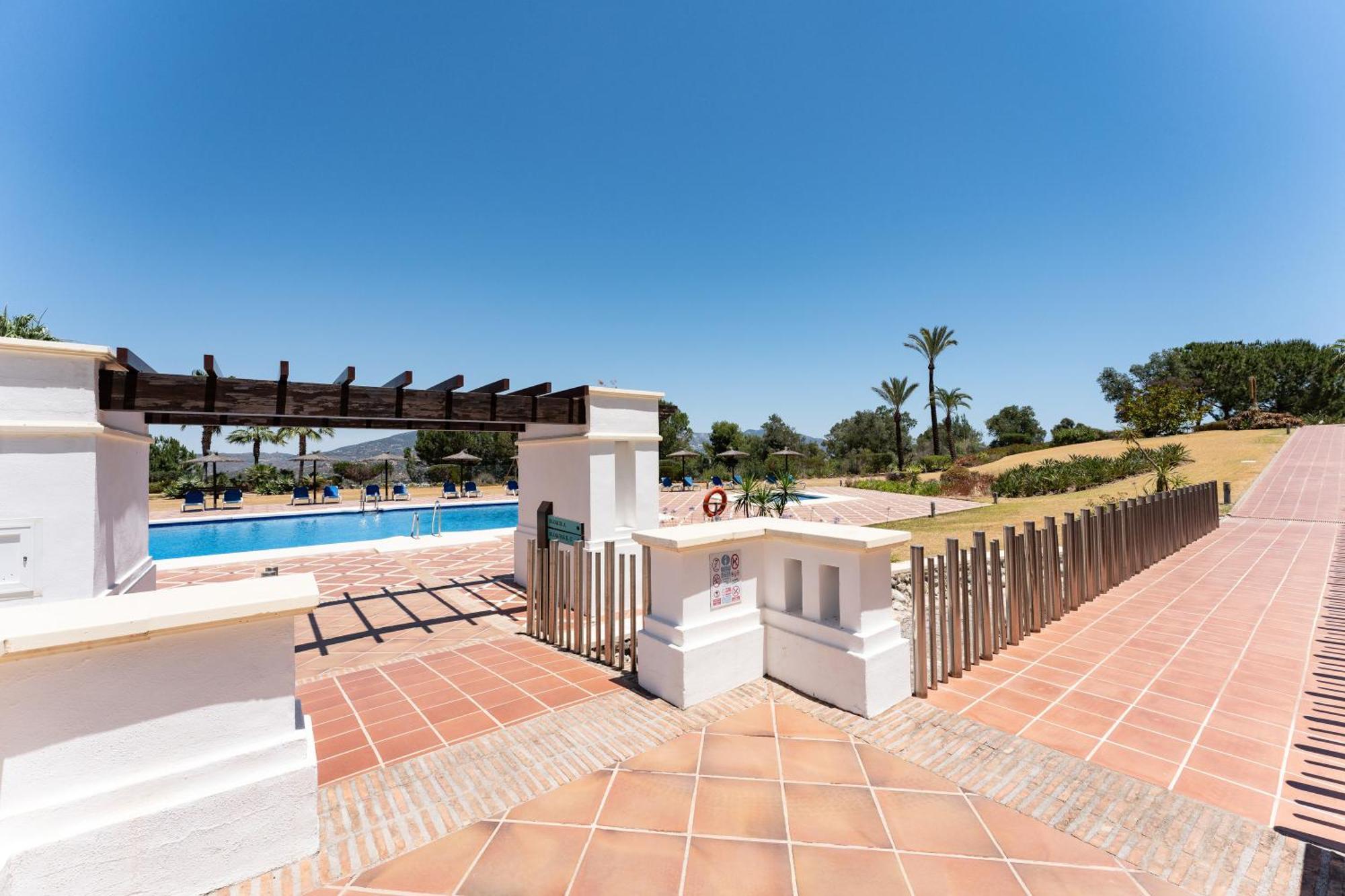 Real Alta Vista Golf Apartment *
