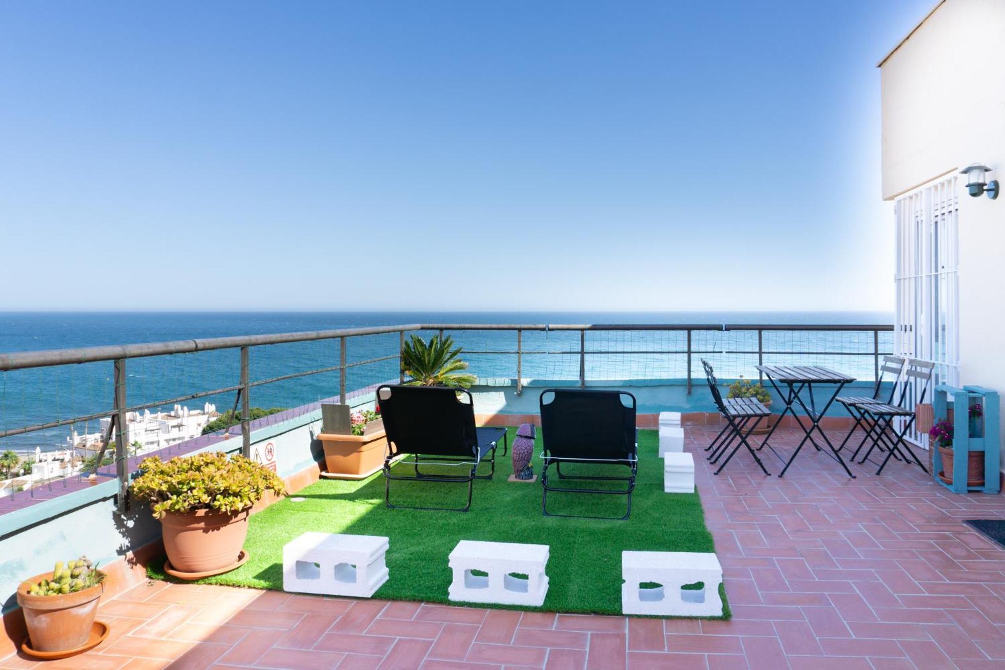 Calypso Sea Views *