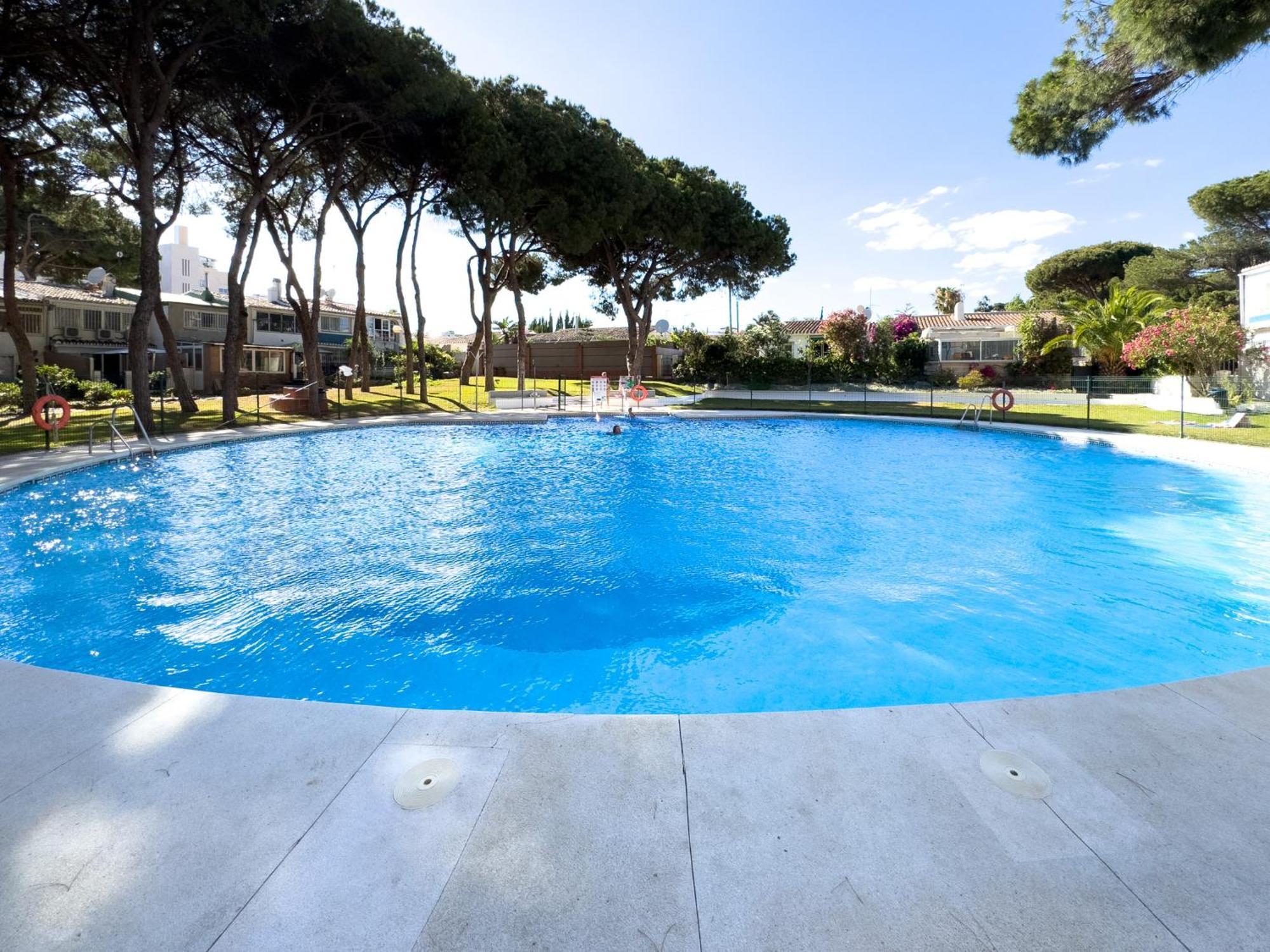 Calypso Sea Views Apartment *