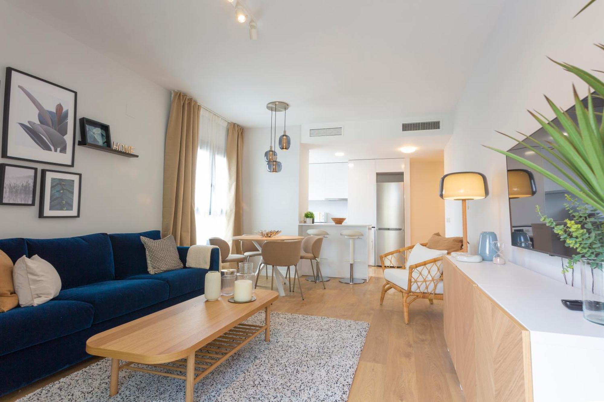 Apartment Apartamento Con Vistas En Paseo De Reding By Rent Me Malaga