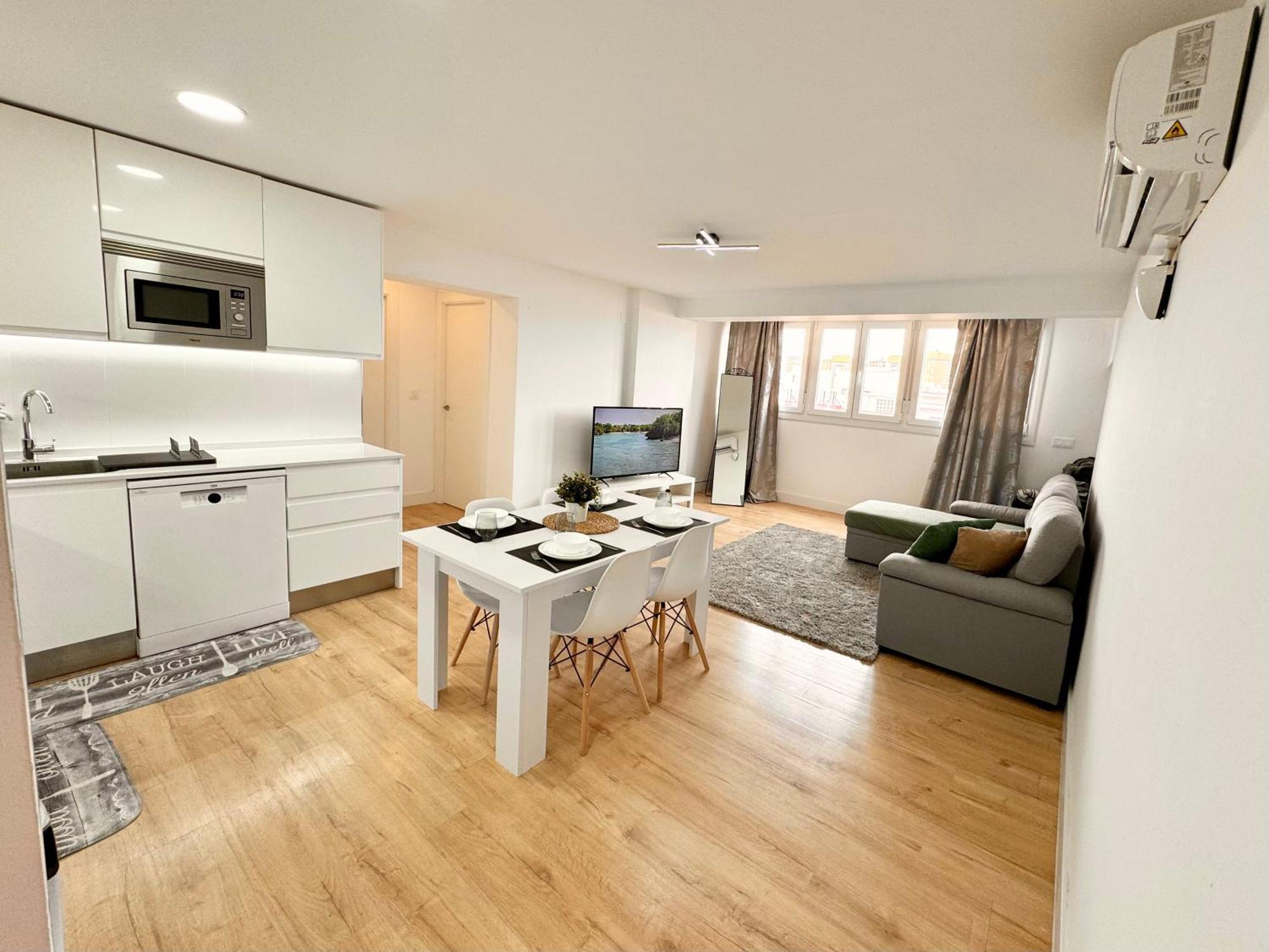 Apartment Luxury Near To The Beach Malaga
