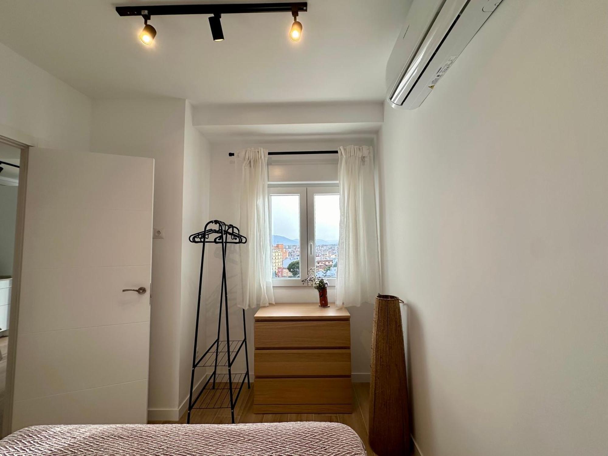Apartment Atico Con Solarium Y Bbq Cerca Del Centro 6 Pax *
