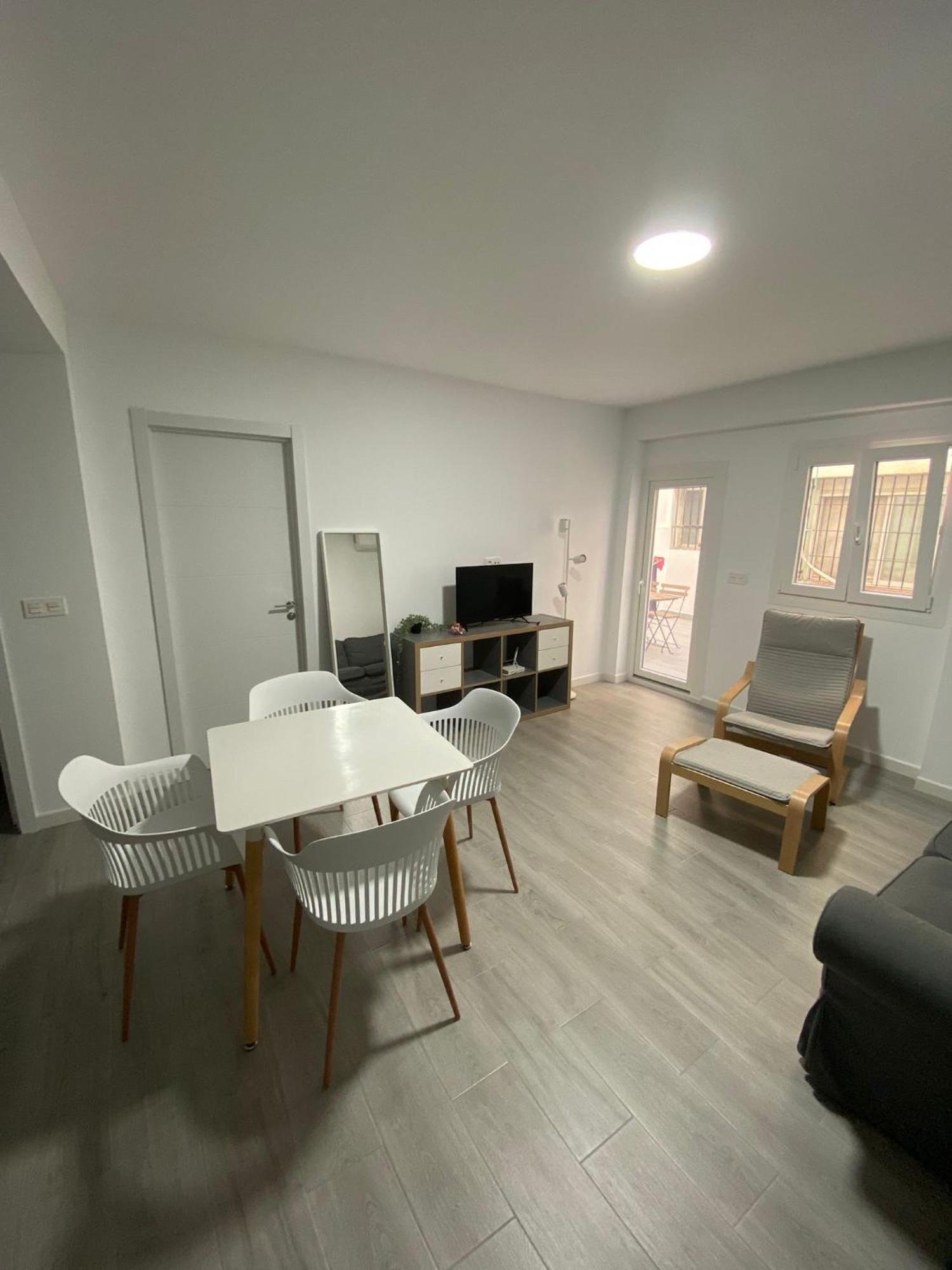 Apartment 3 Con Terraza Junto A Monte Victoria *