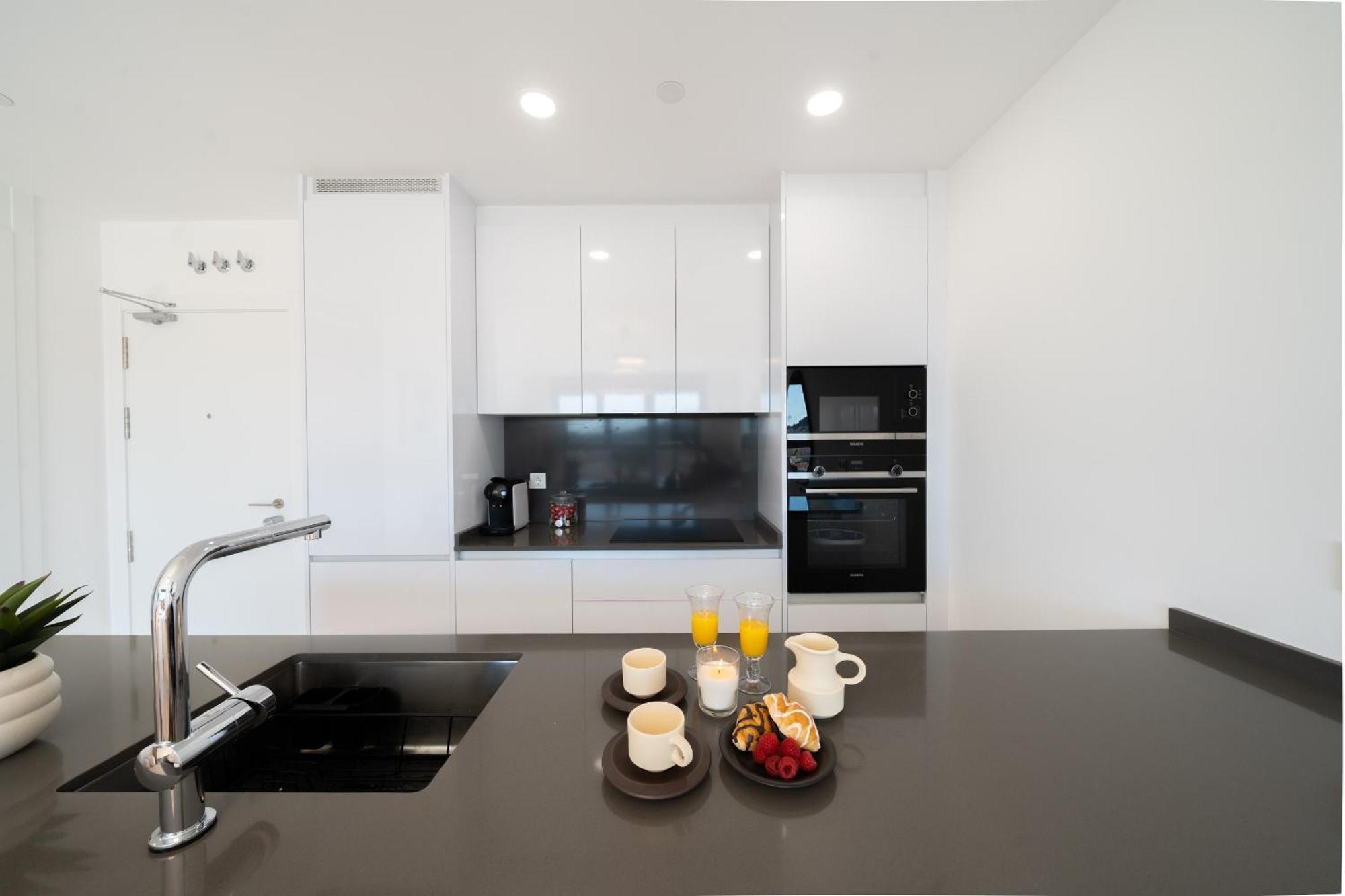 Xpce Urban Skyline - Parking Free Apartment Malaga