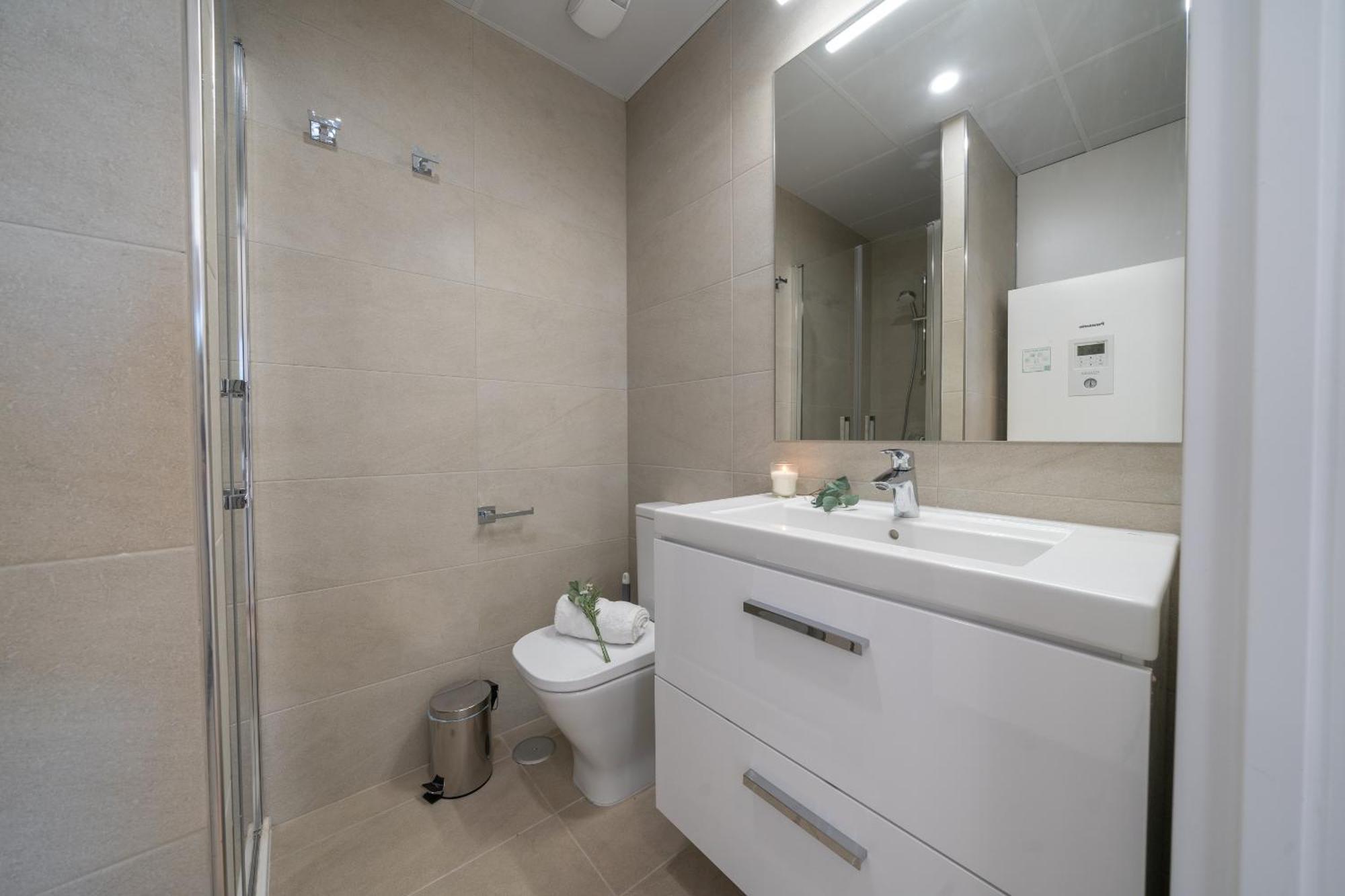Xpce Urban Skyline - Parking Free Apartment Malaga