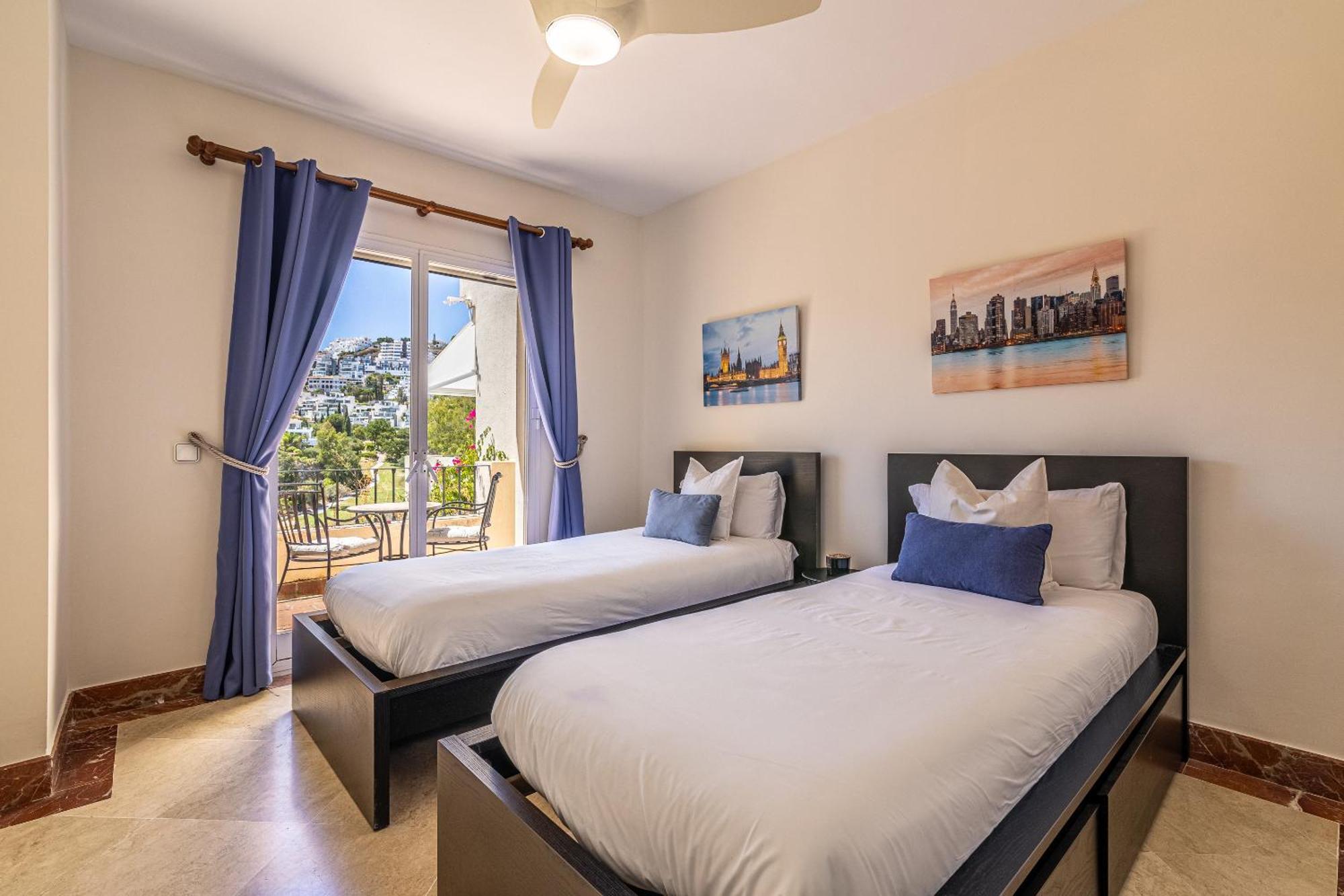 Spacious 3 Bed In La Quinta Golf- Marbella Apartment Malaga