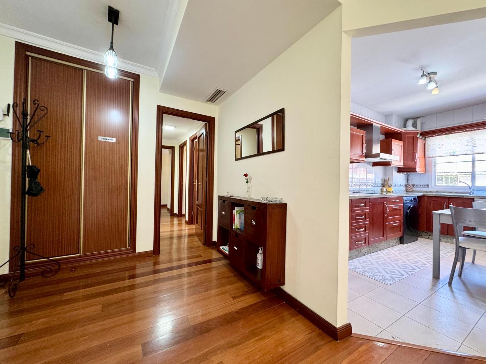 Apartment Lujoso Piso Centro Aparcamiento Privado, Terraza & Ac *