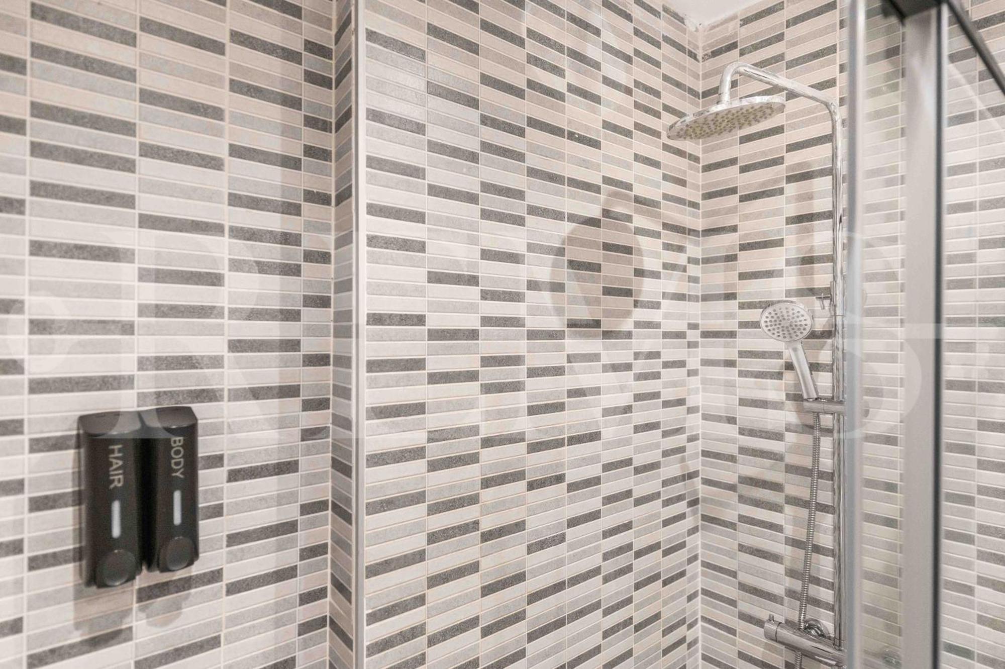 Adorable Flat With Private Parking In The Center By Rems Málaga