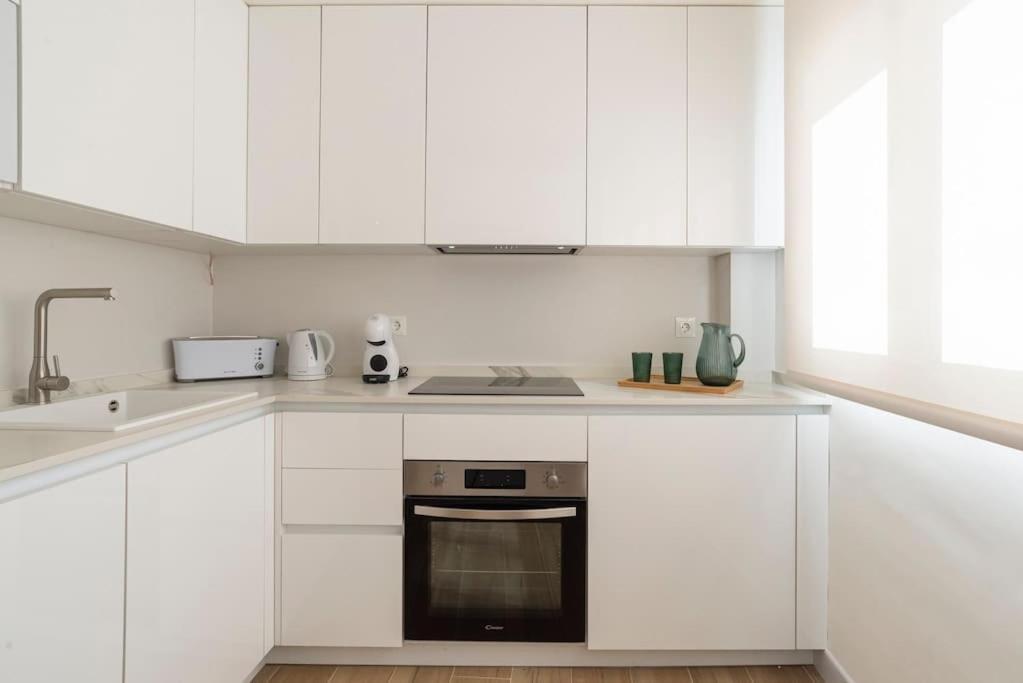 Apartment Tribuna I By Ele Apartmens Malaga