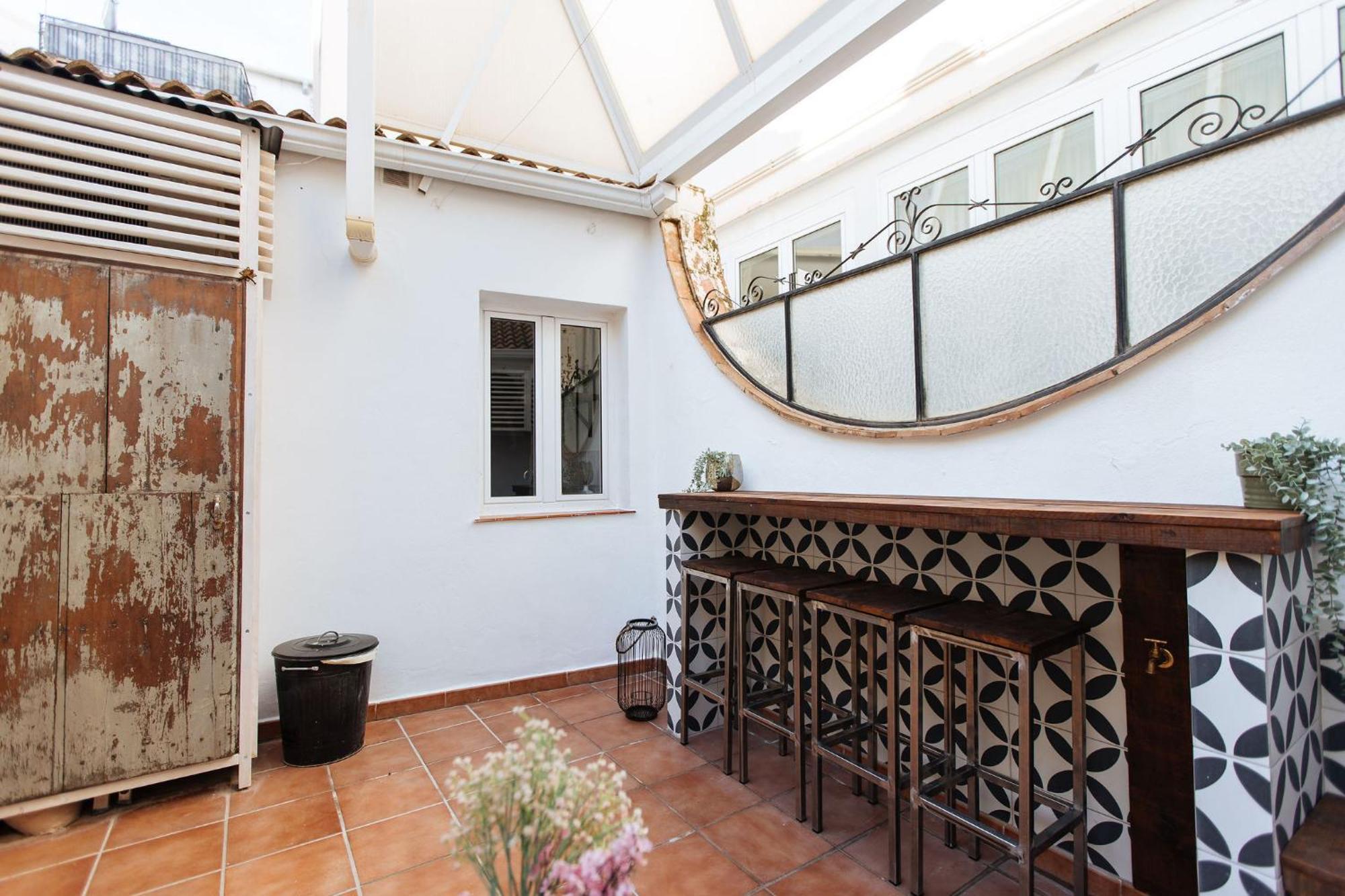 Casa Met Prive Patio Apartment Malaga