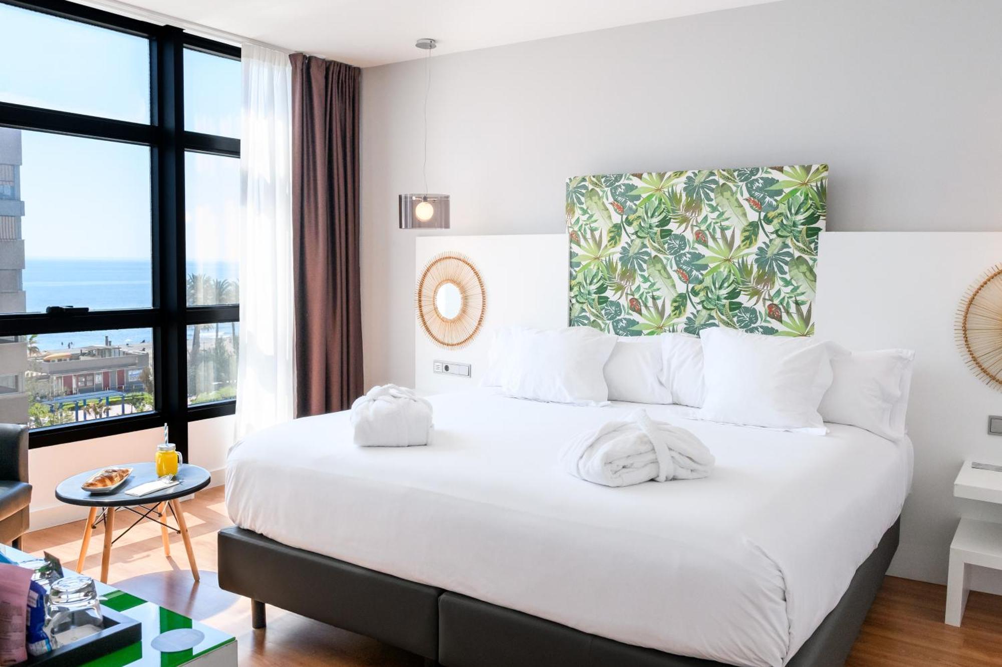 Catalonia Hotel 4*