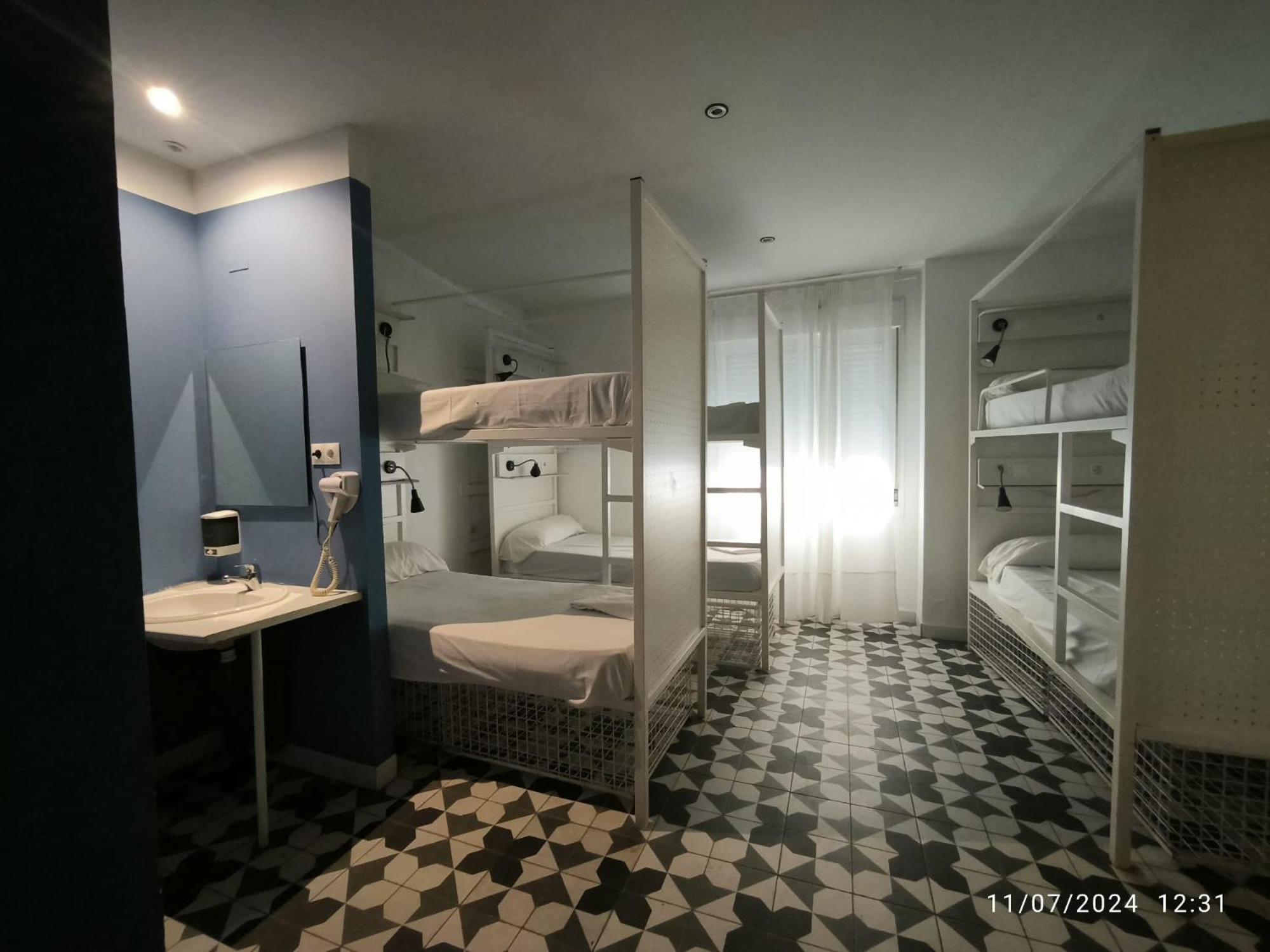 Feel Soho Hostel *