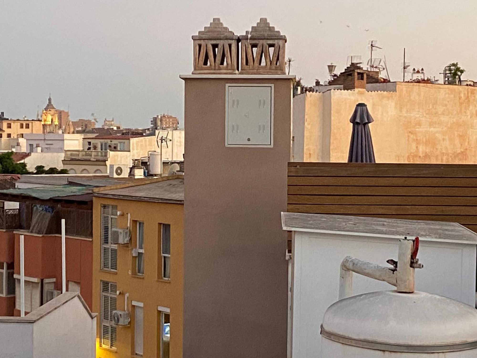 La Belle De *