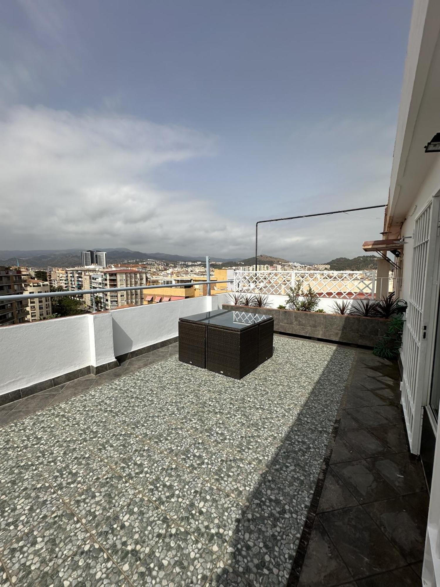 Atico Plaza Bailen Centro Apartment *