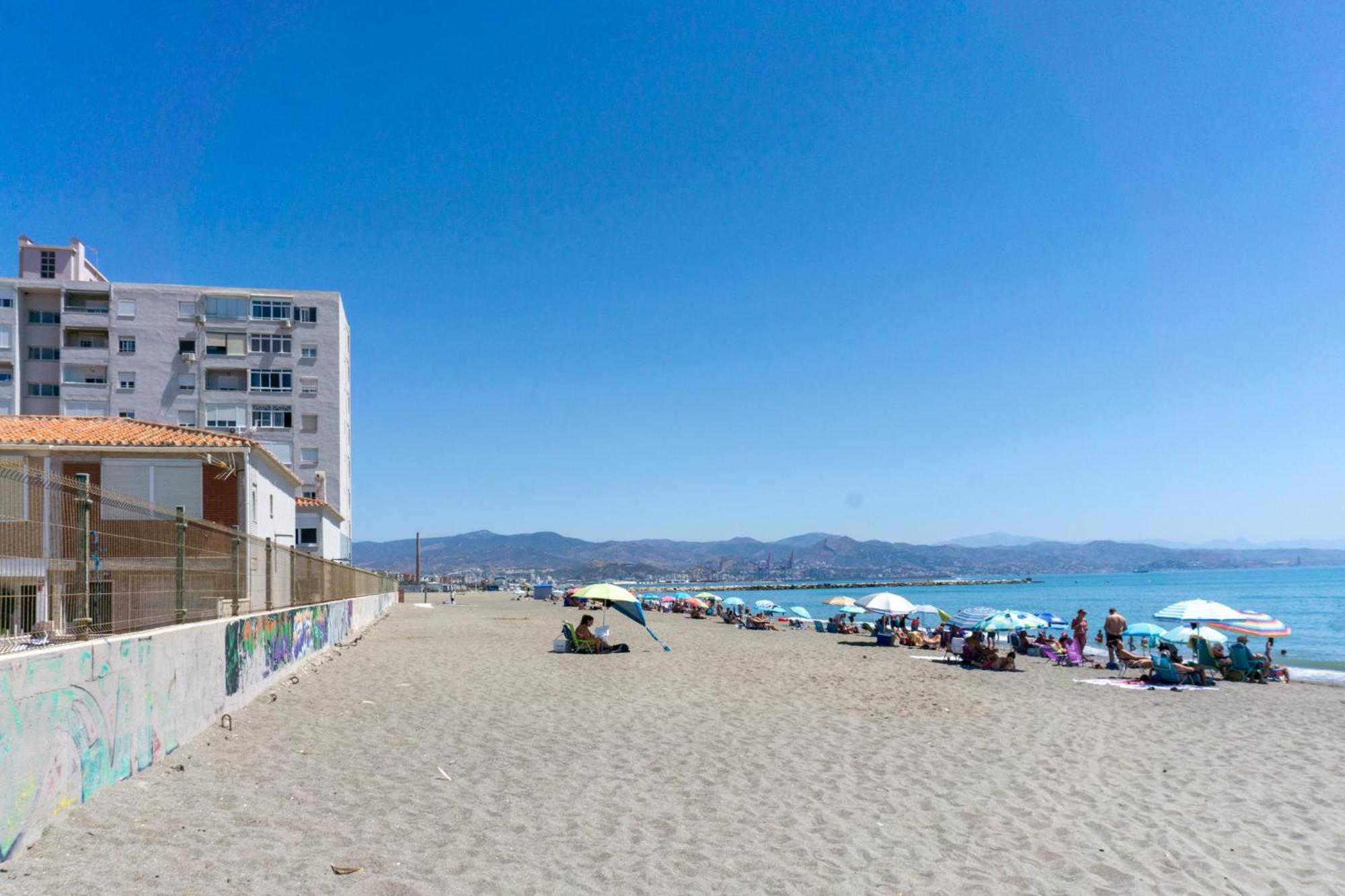 Chalet En Primera Linea De Playa * Malaga