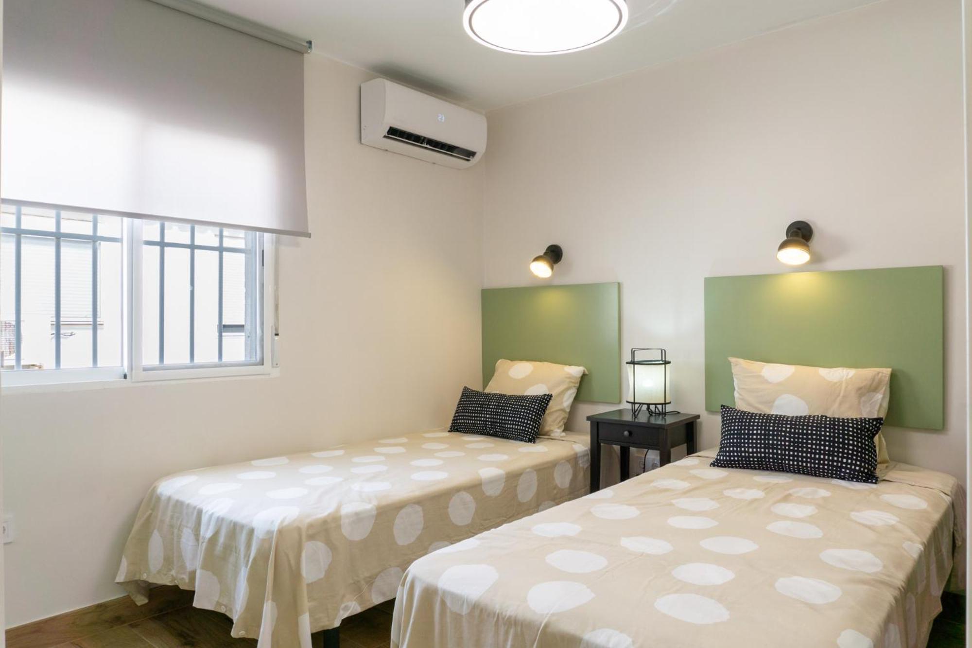 Chalet En Primera Linea De Playa Malaga