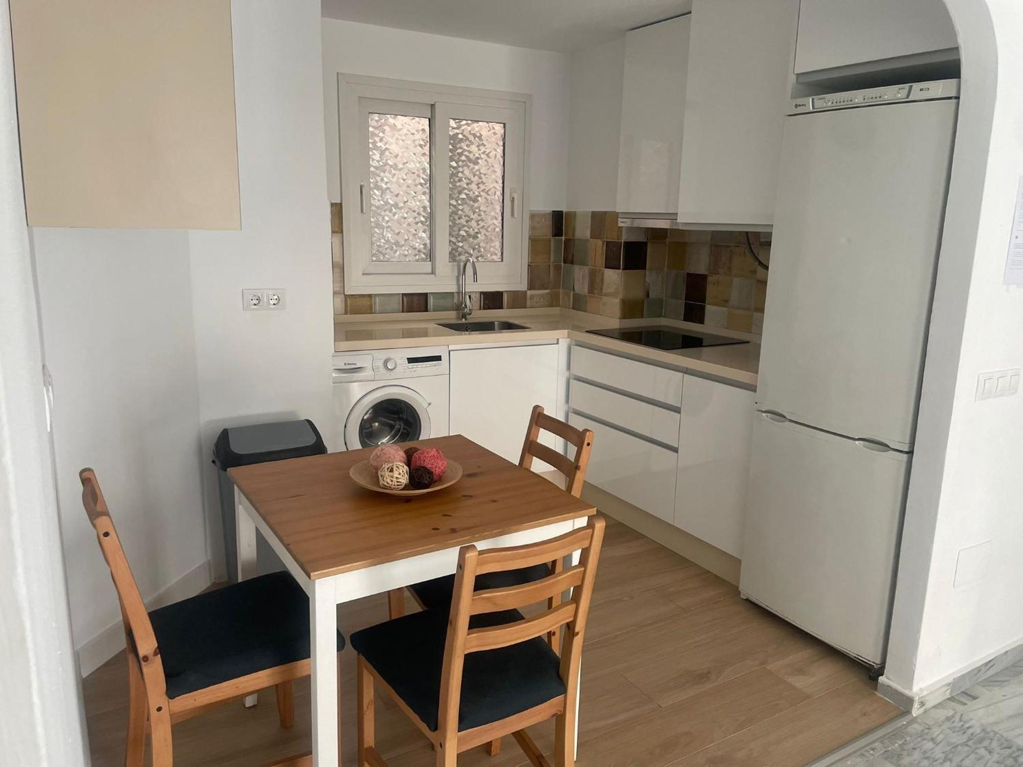 Wonderstays Maribel Apartment