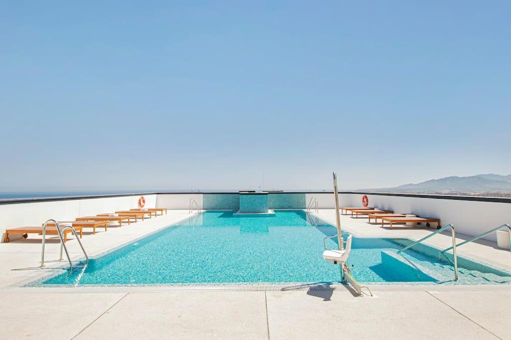 Urban Jungle In Center, 18th Floor, Rooftop Pool, Free Parking * Malaga