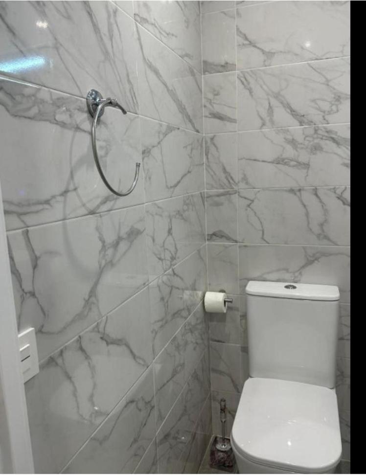 Estupendo Piso A 5 Min De La Estacion De Bus Y Tren Maria Zambrano * Málaga