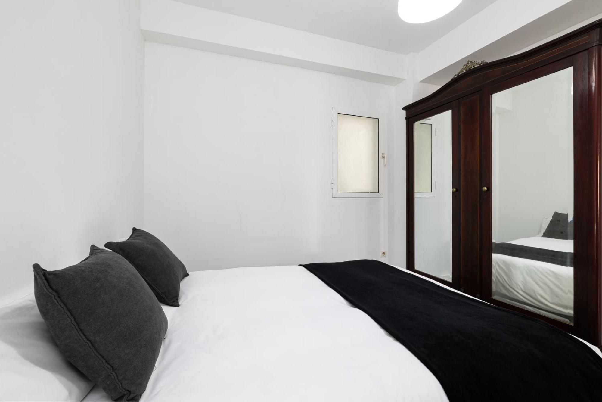 Apartment H2m Marmoles 3 & 2 Banos Con Balcon Malaga