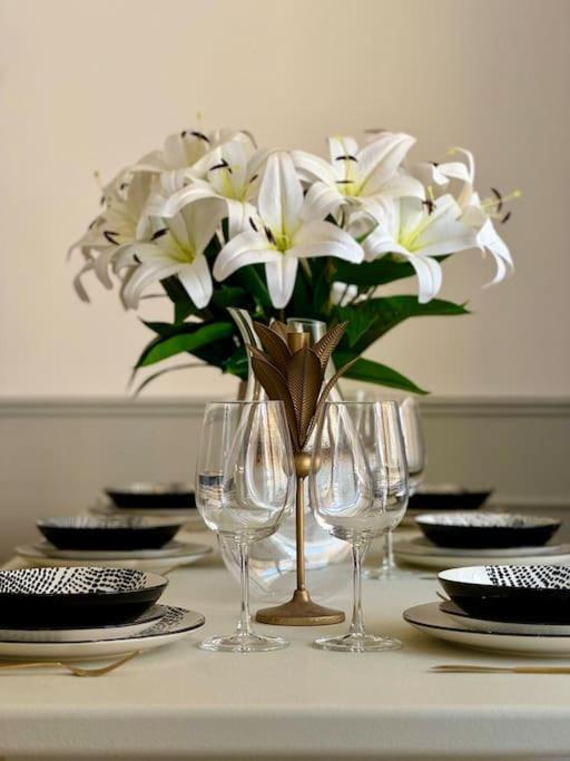 4bd Soho Luxe Retreat Terrace 2bh & Ac Apartment
