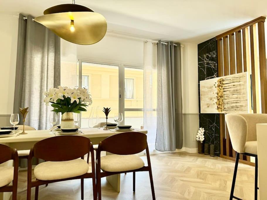 4bd Soho Luxe Retreat Terrace 2bh & Ac * Malaga