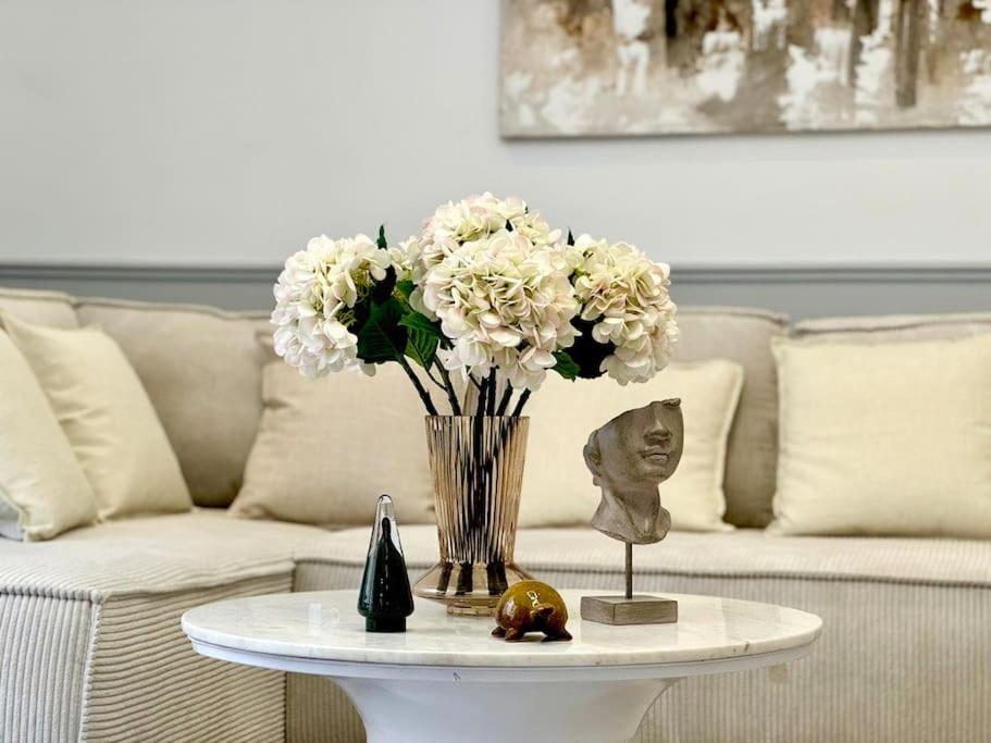 4bd Soho Luxe Retreat Terrace 2bh & Ac * Malaga