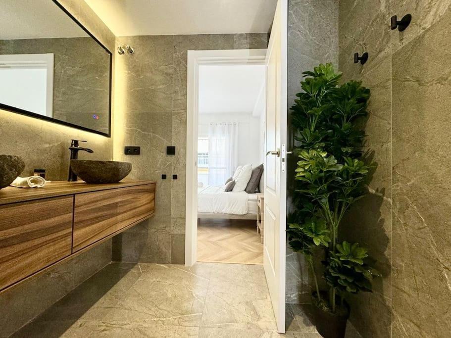 4bd Soho Luxe Retreat Terrace 2bh & Ac Malaga
