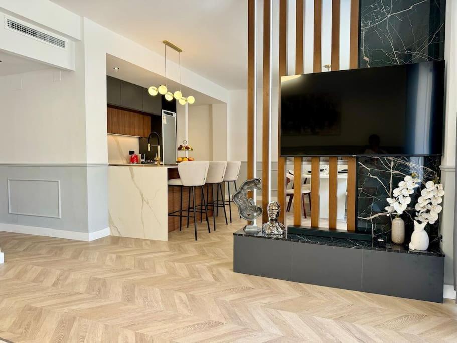 4bd Soho Luxe Retreat Terrace 2bh & Ac Apartment