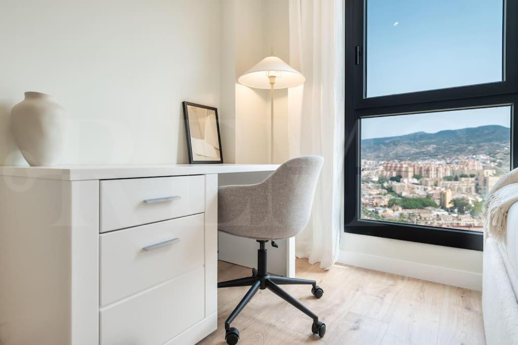 Unique Views From The 21st Floor & Terrace By Rems * Malaga