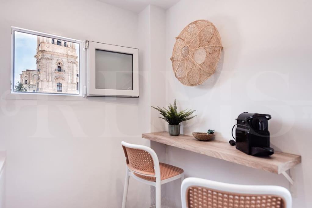 With Cathedral View & Terrace By Rems Apartment Malaga