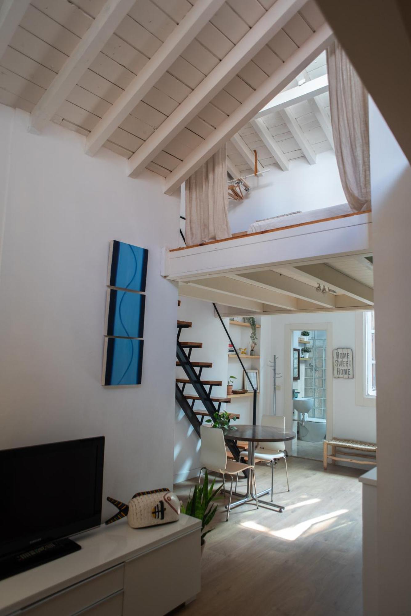Apartment Cozy & Quiet In The Center Málaga