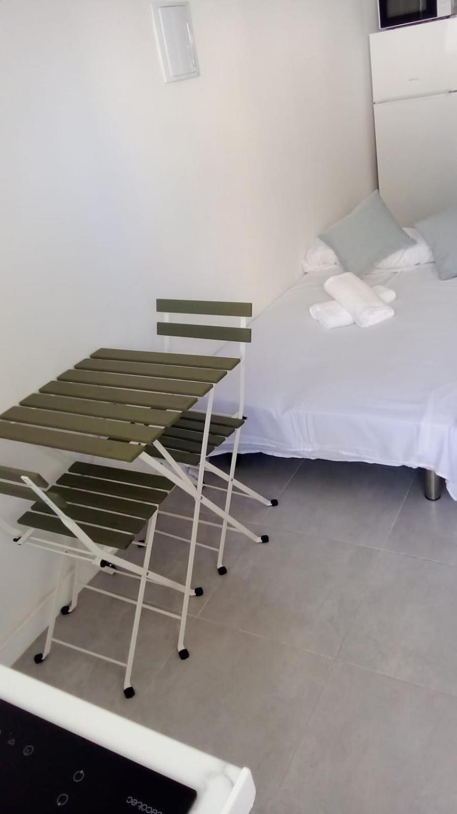Estudio Encantador Cerca Del Carrefour Rosaleda 1 Appartement *