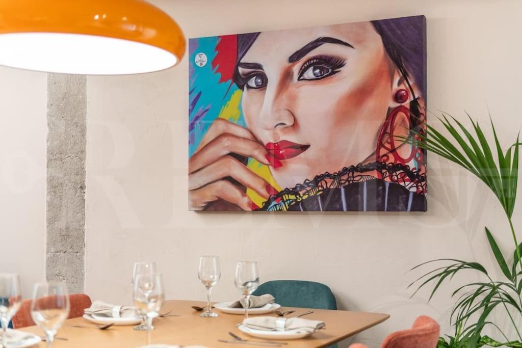Appartement Stylish With A Street Art Touch By Rems *