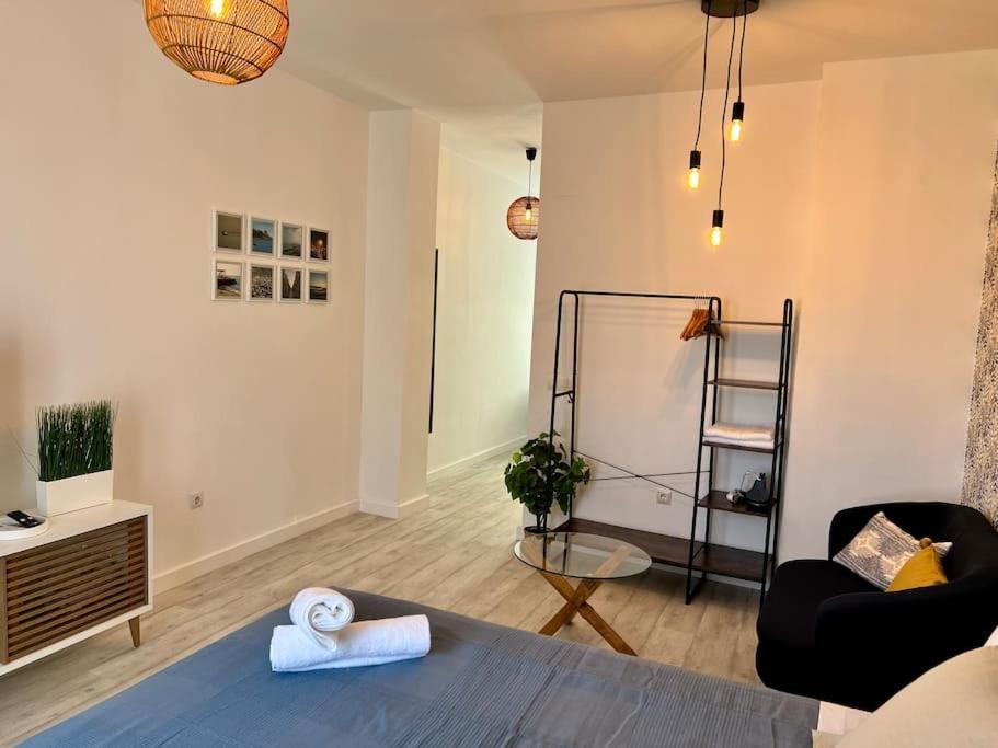 With Private Rooftop By Easytrip Appartement