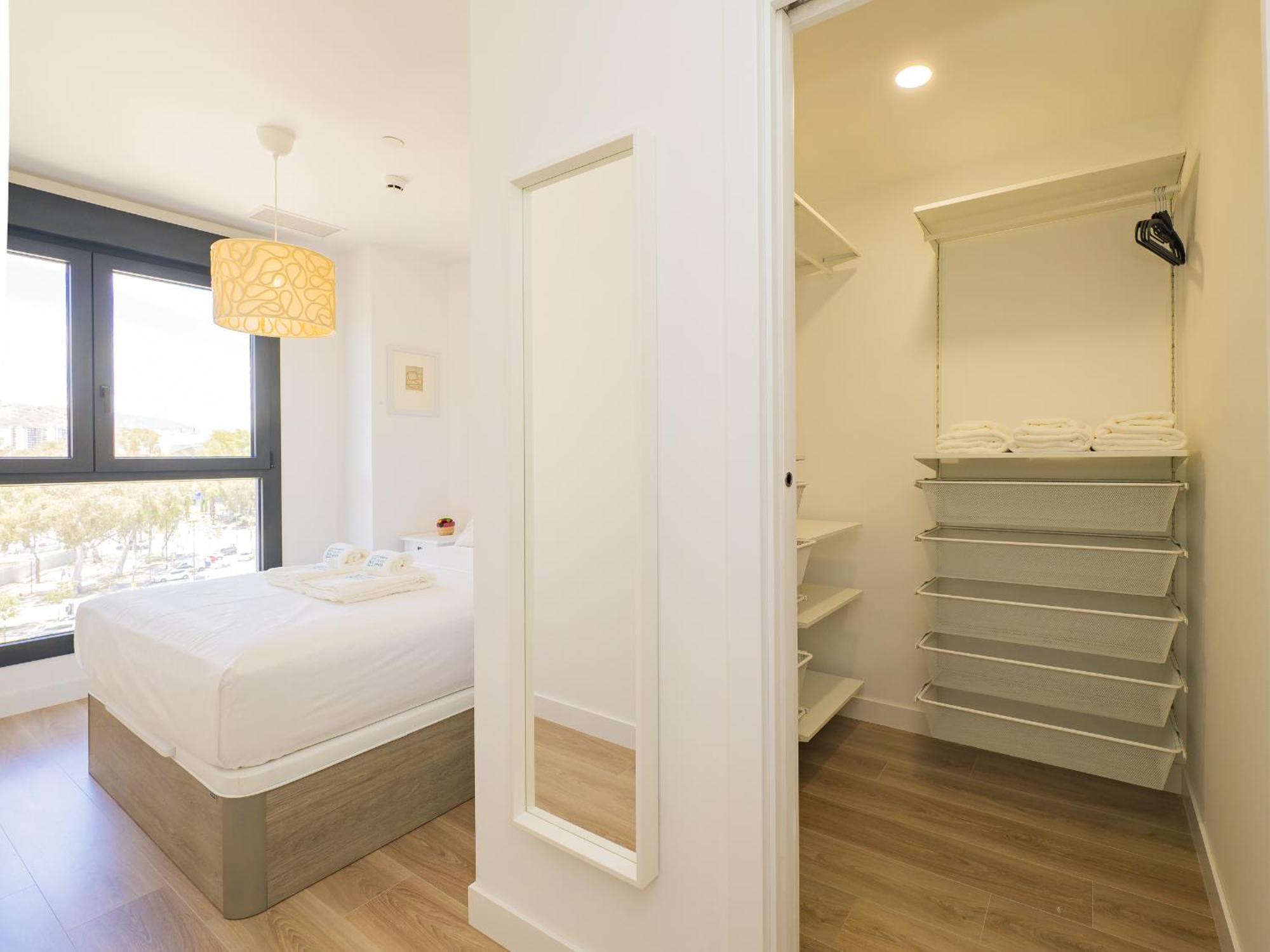 Apartment Cubo's Urban Sky West View 5